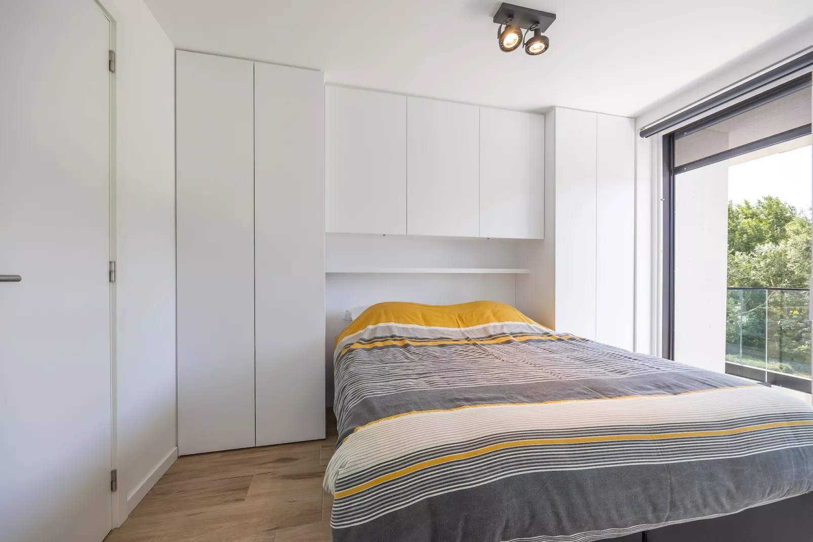 Central Park 14/0302 + parking 16