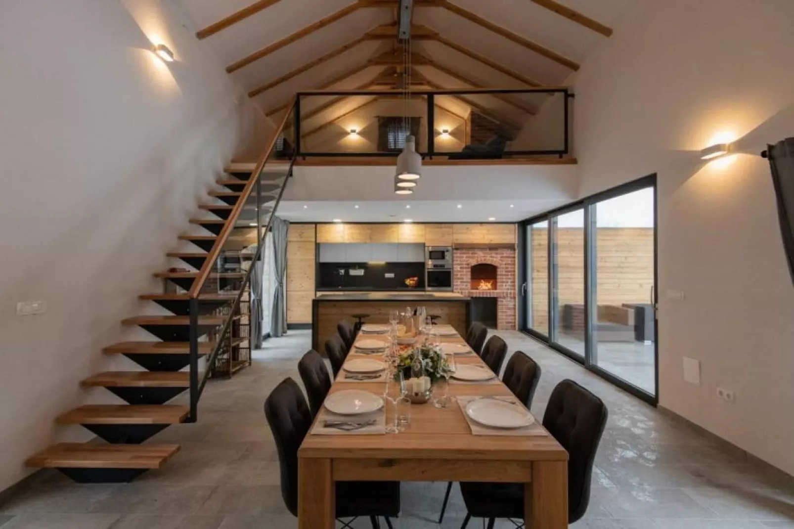 Luxury Villa Prolozac-Eetkamer