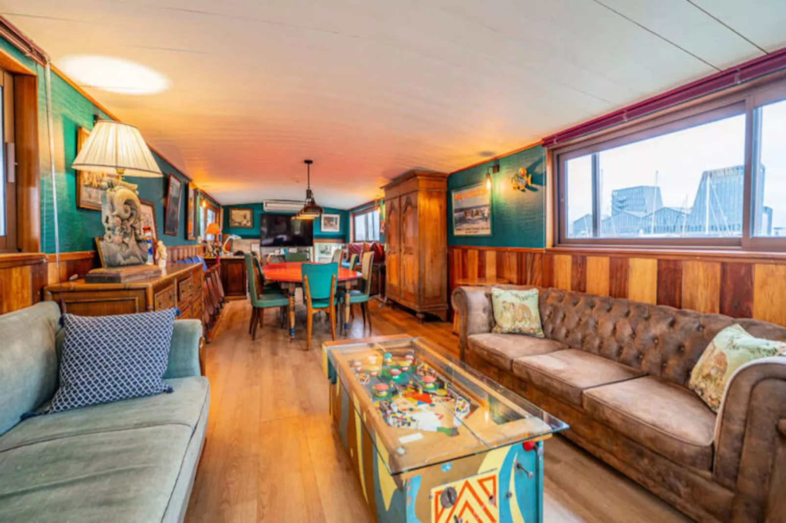 Grand Duplex Luxueux Sur La Péniche Petite Annick-Niet-getagd