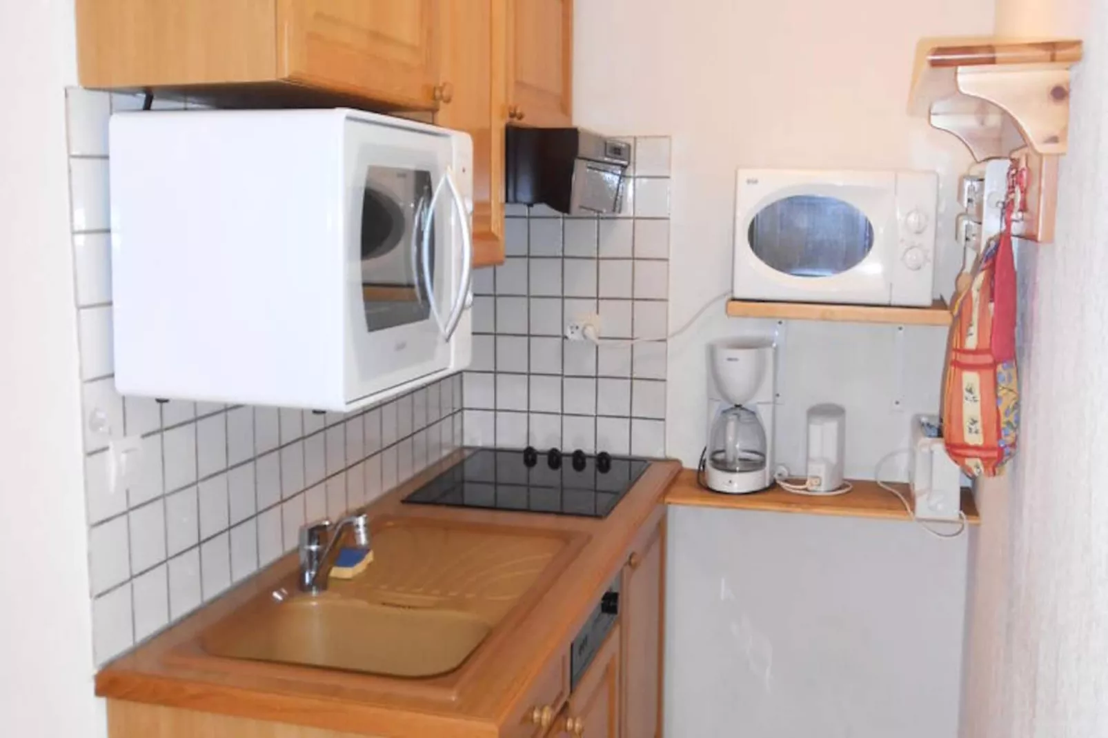 Résidence Cornillon C N°3-Niet-getagd