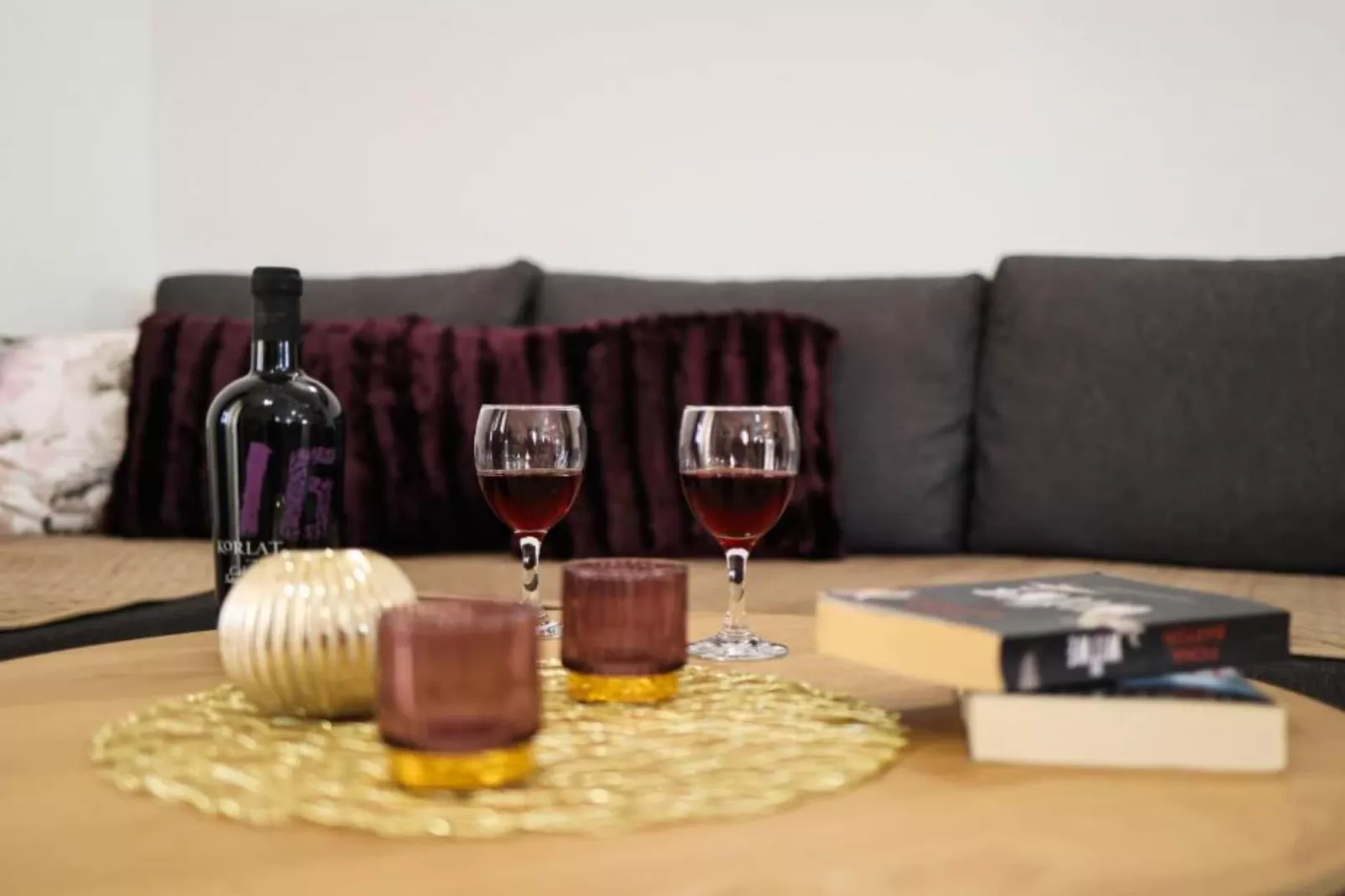 Villa Maja - Three bedroom villa with pool-Woonkamer