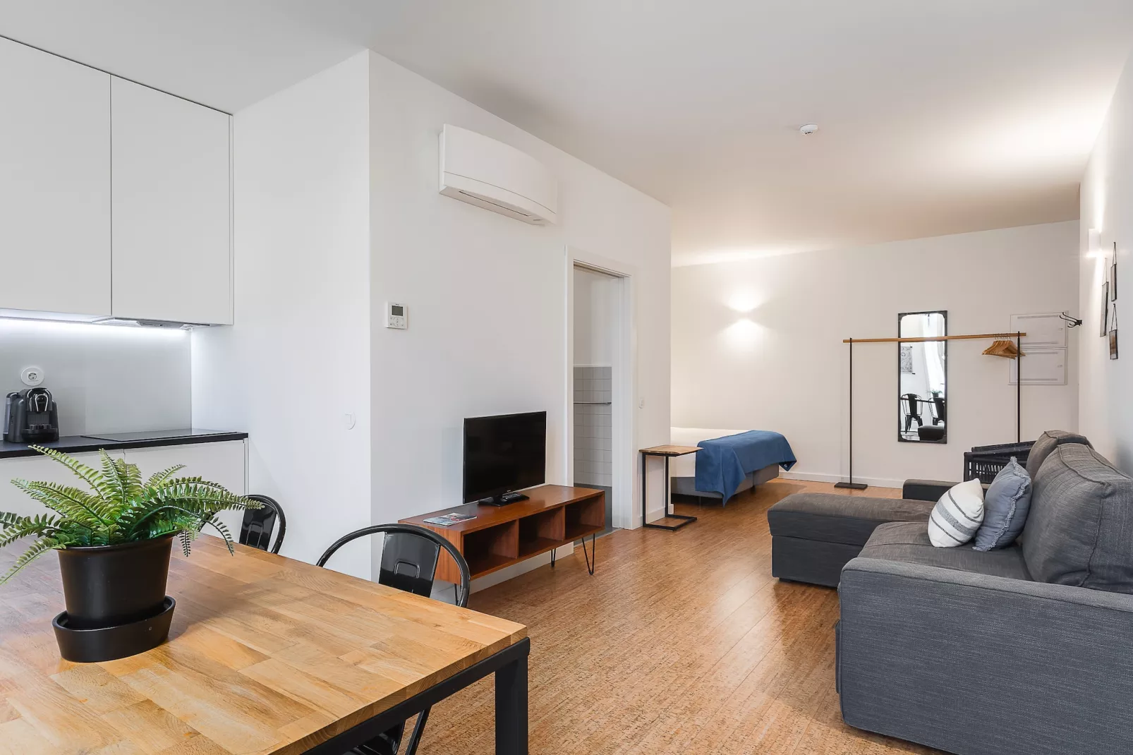 On Trend Nightlife Studio 303-Woonkamer