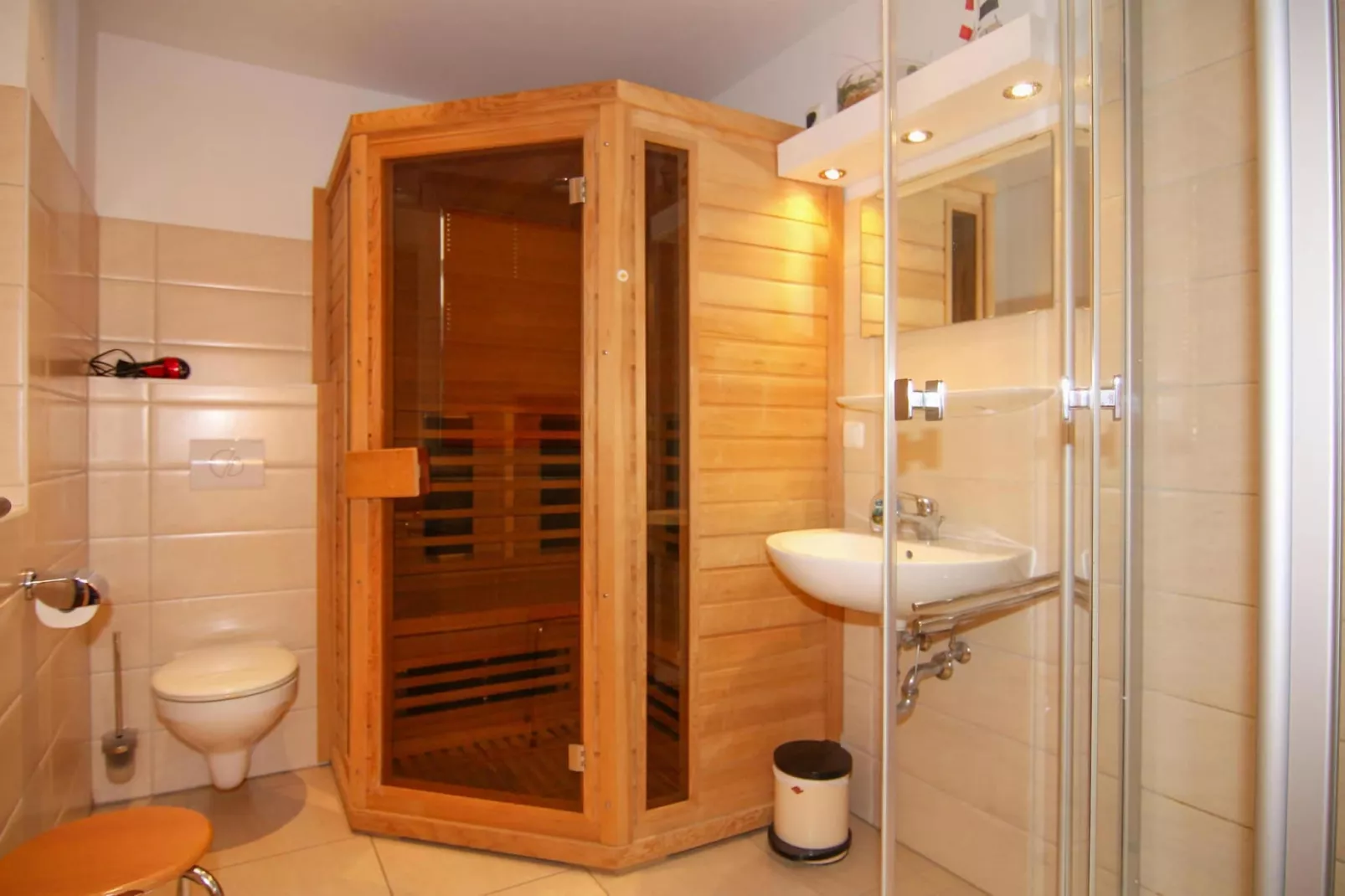 Doppelhaushälfte Dünenrose Glowe-DHH Dünenrose-Badkamer