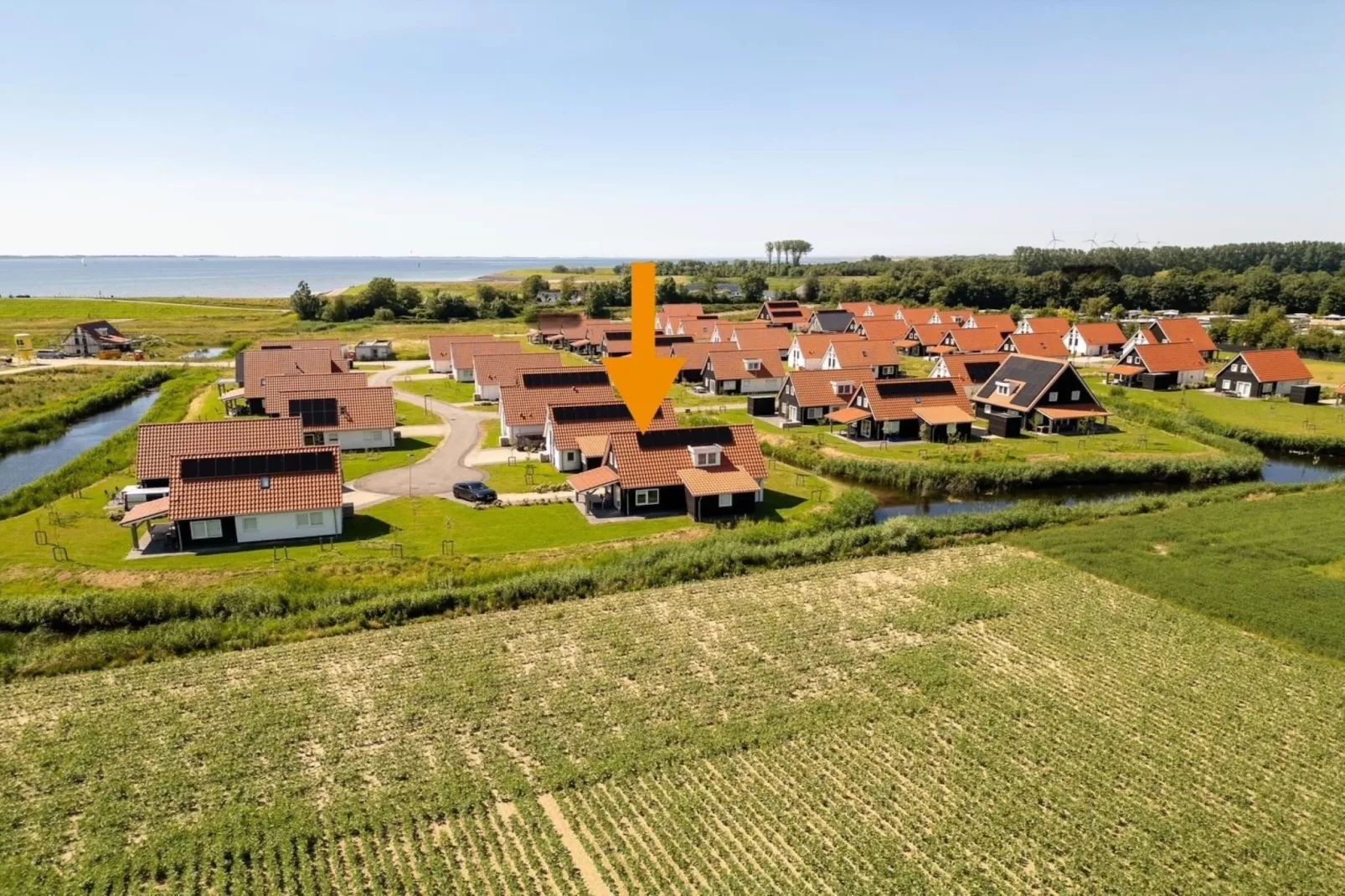 De Ooievaar Huis Nr 47-Buitenkant zomer