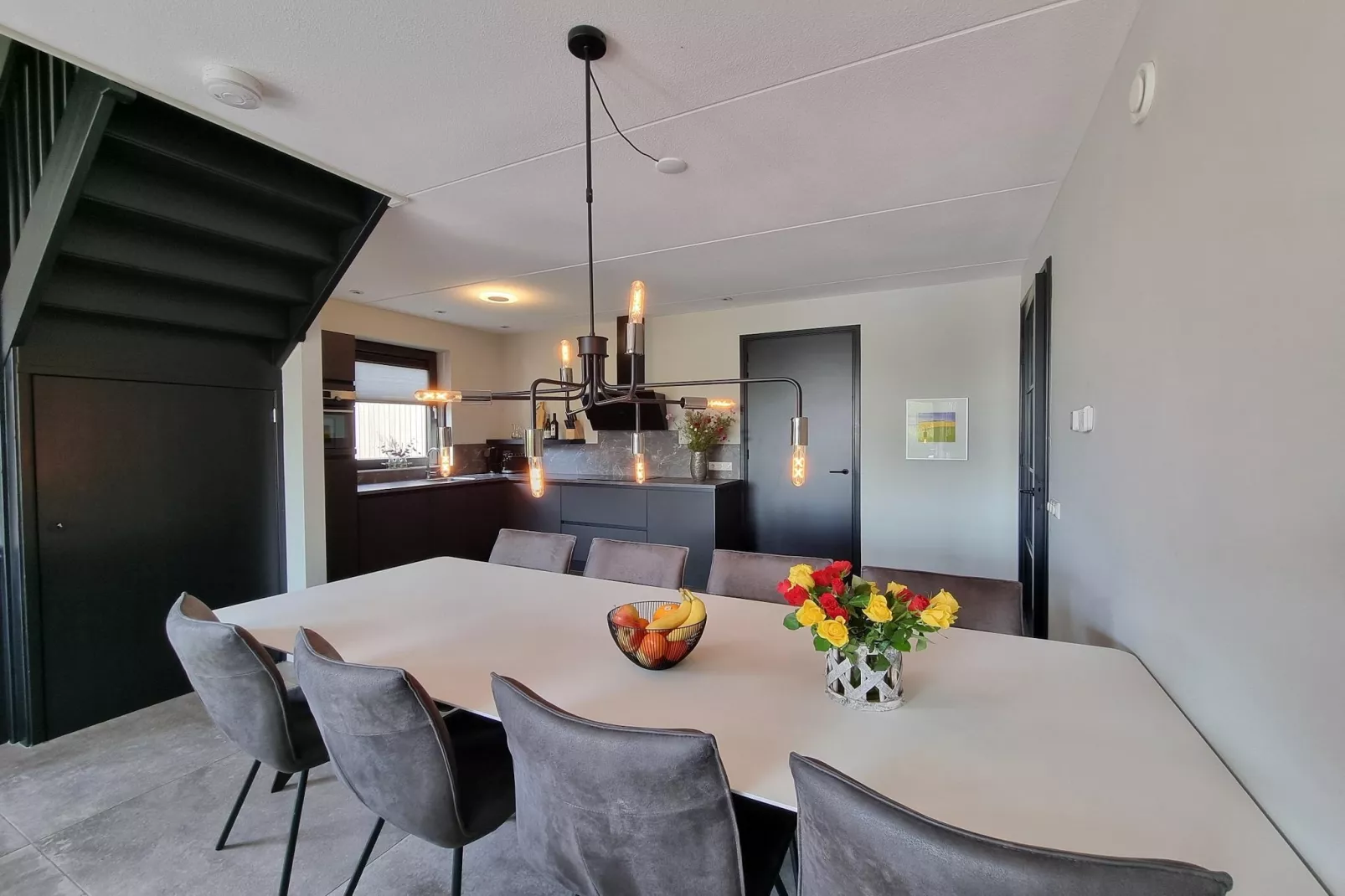 Watervilla Santjin-Eetkamer