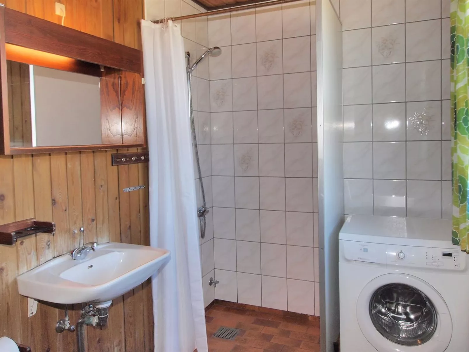 "Alka" -  from the sea-Binnen