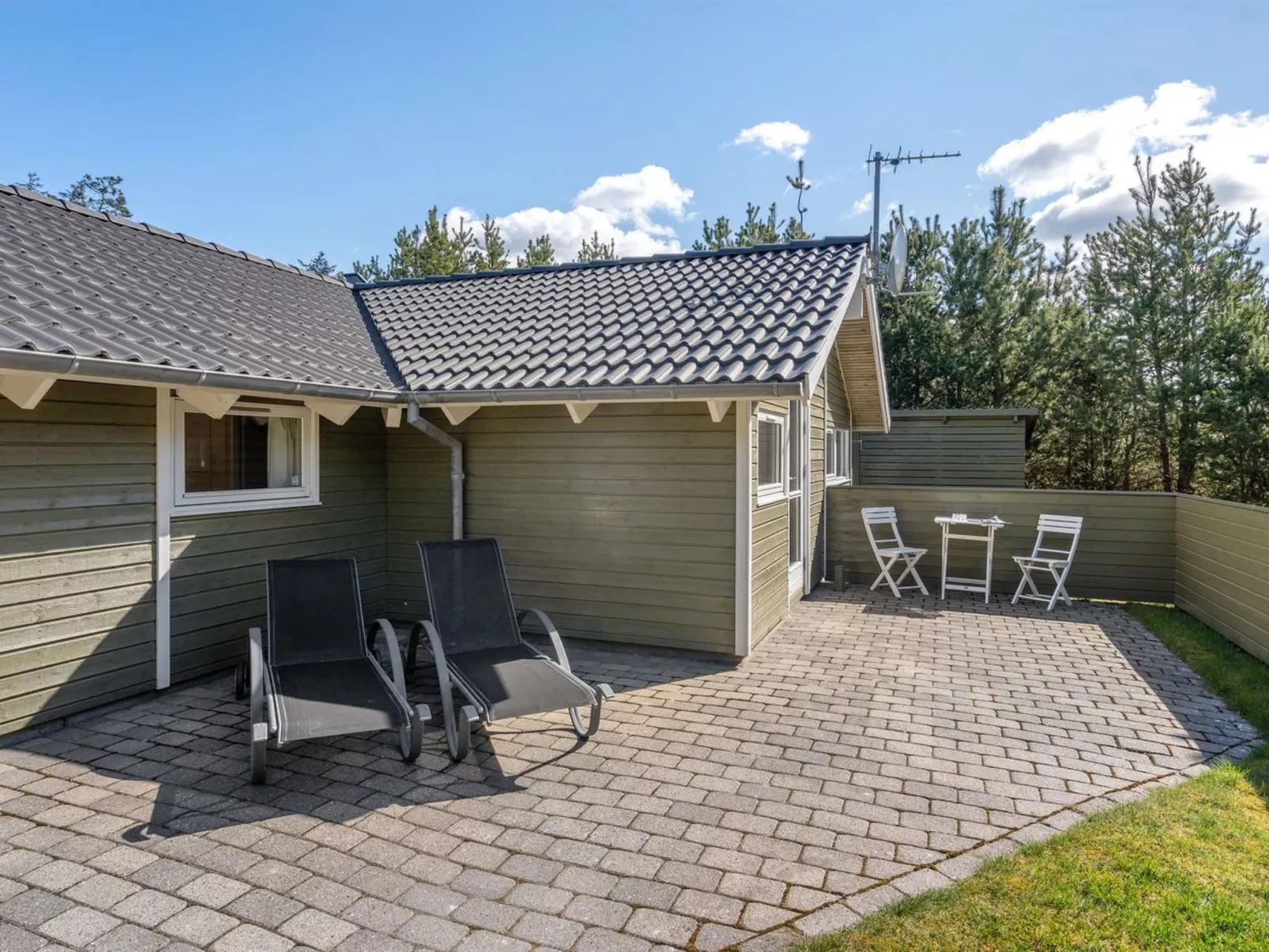 "Saana" - 700m from the sea-Buiten