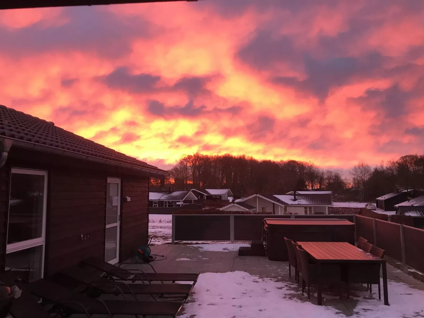 "Yakari" - 300m from the sea-Buiten