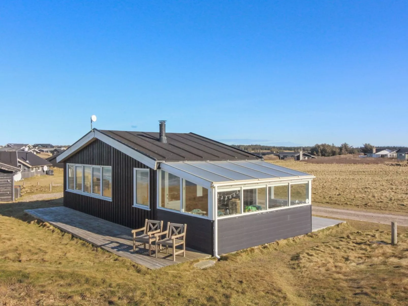 "Freydis" - 92m from the sea-Buiten