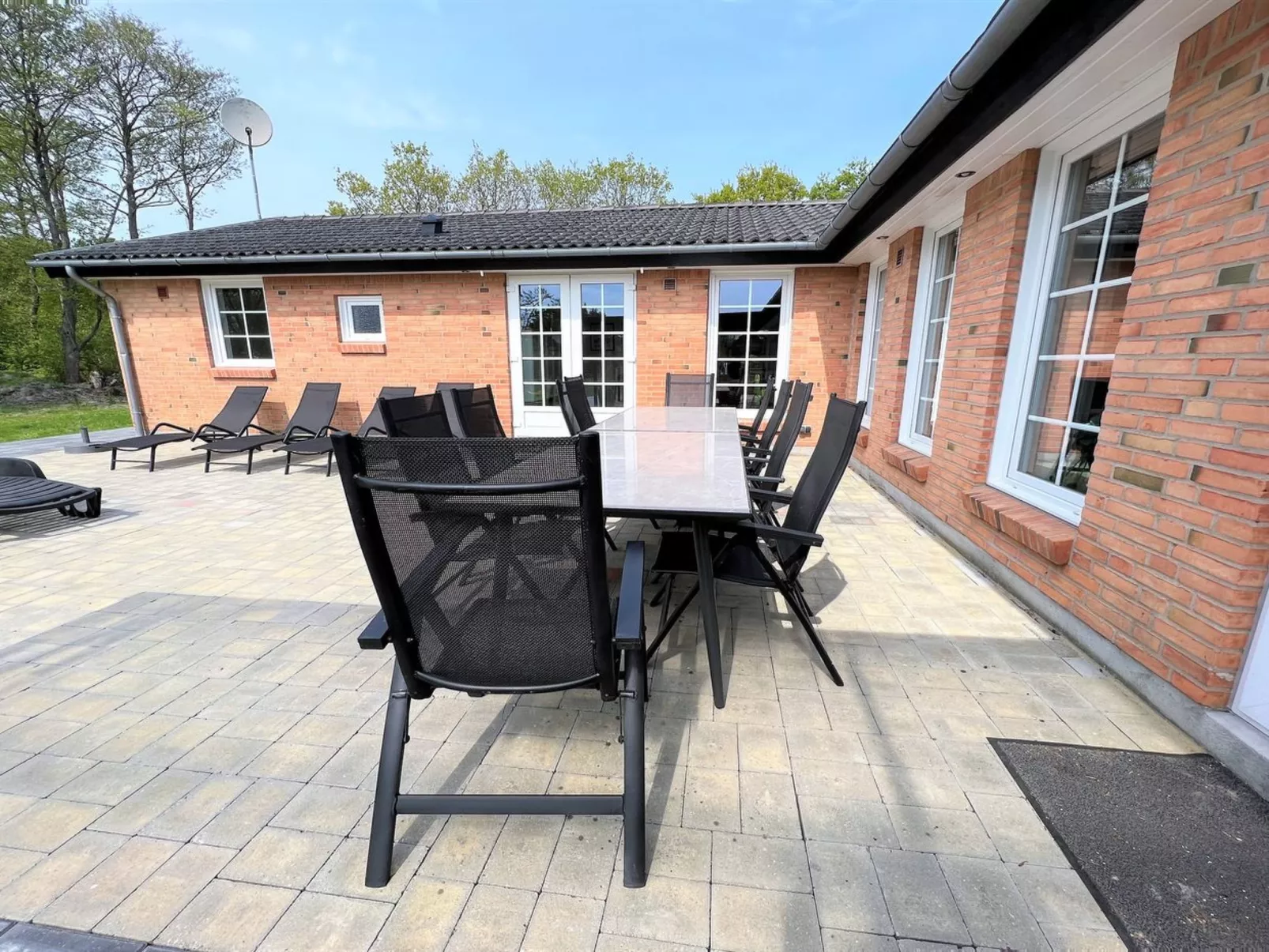 "Alfrida" - 1.5km from the sea-Buiten