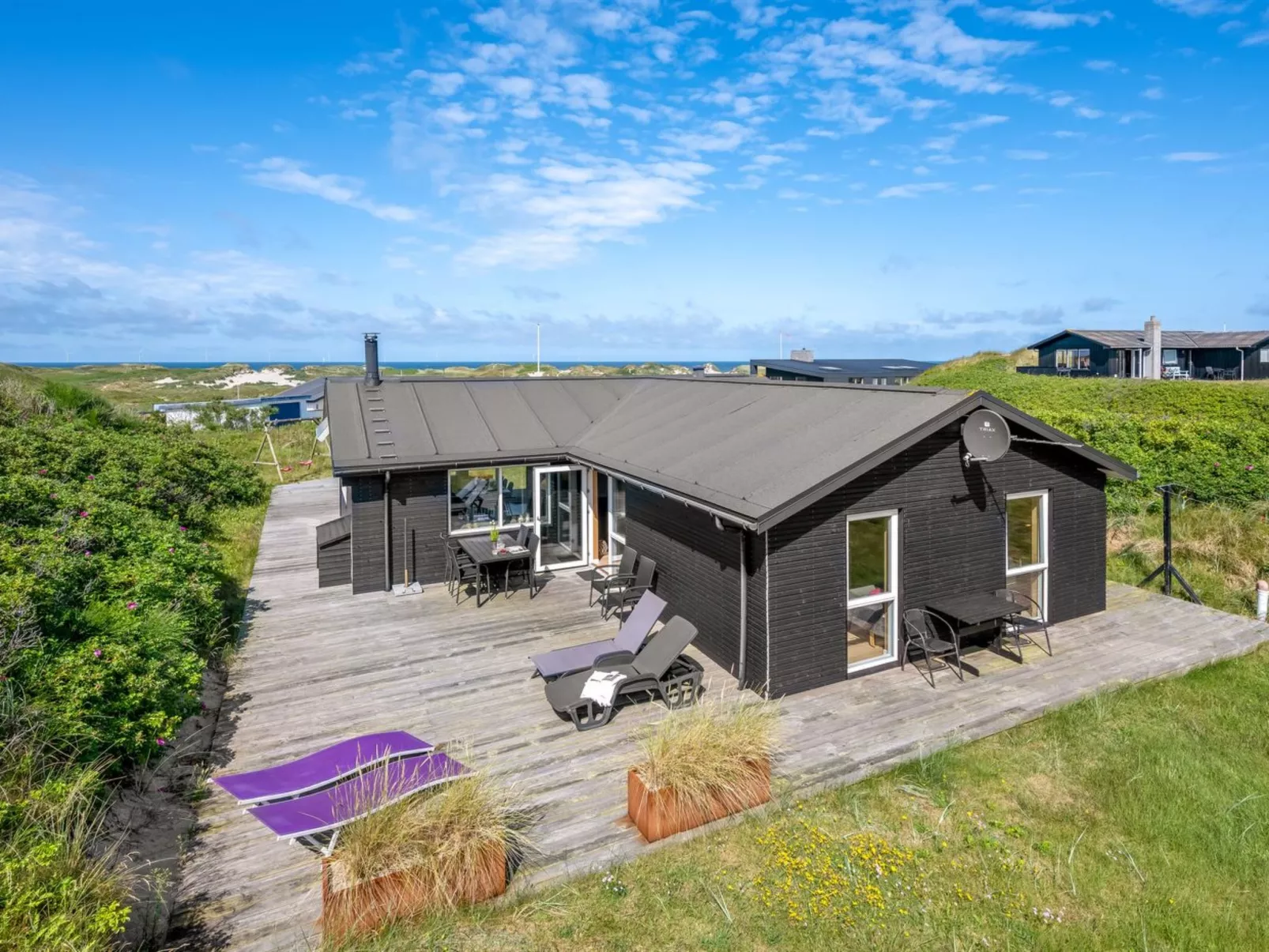 "Talia" -  from the sea-Buiten