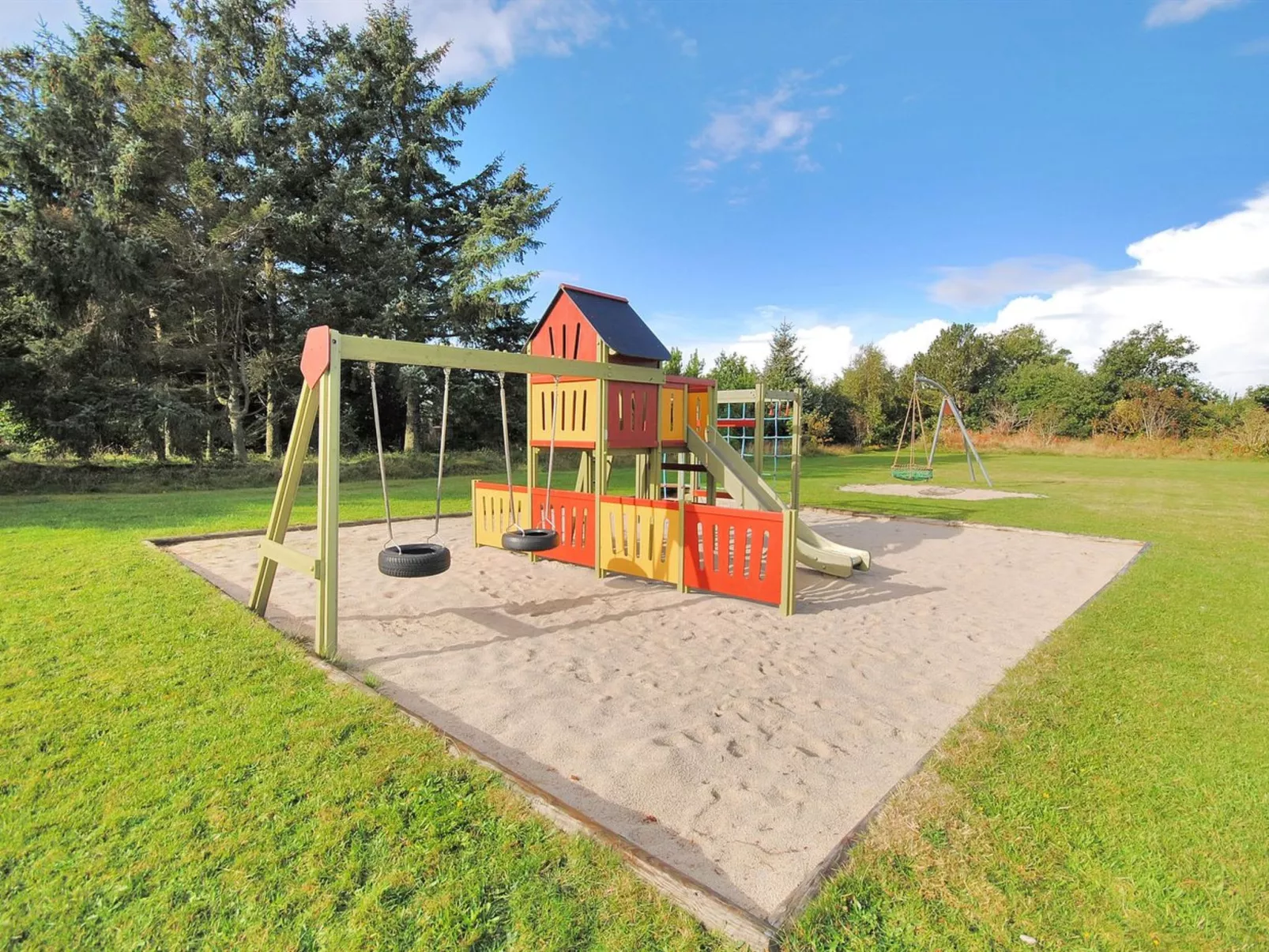 "Sebine" - 400m to the fjord-Binnen