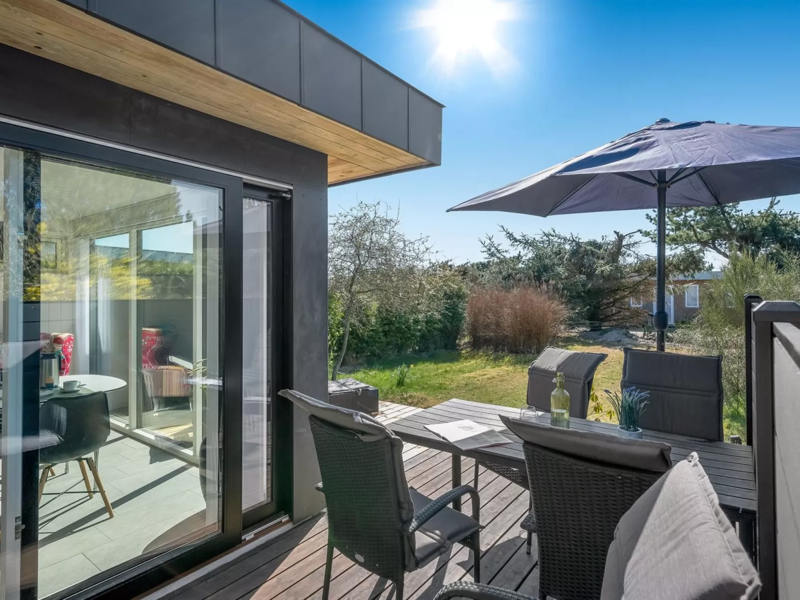 "Clemence" - 900m from the sea-Buiten