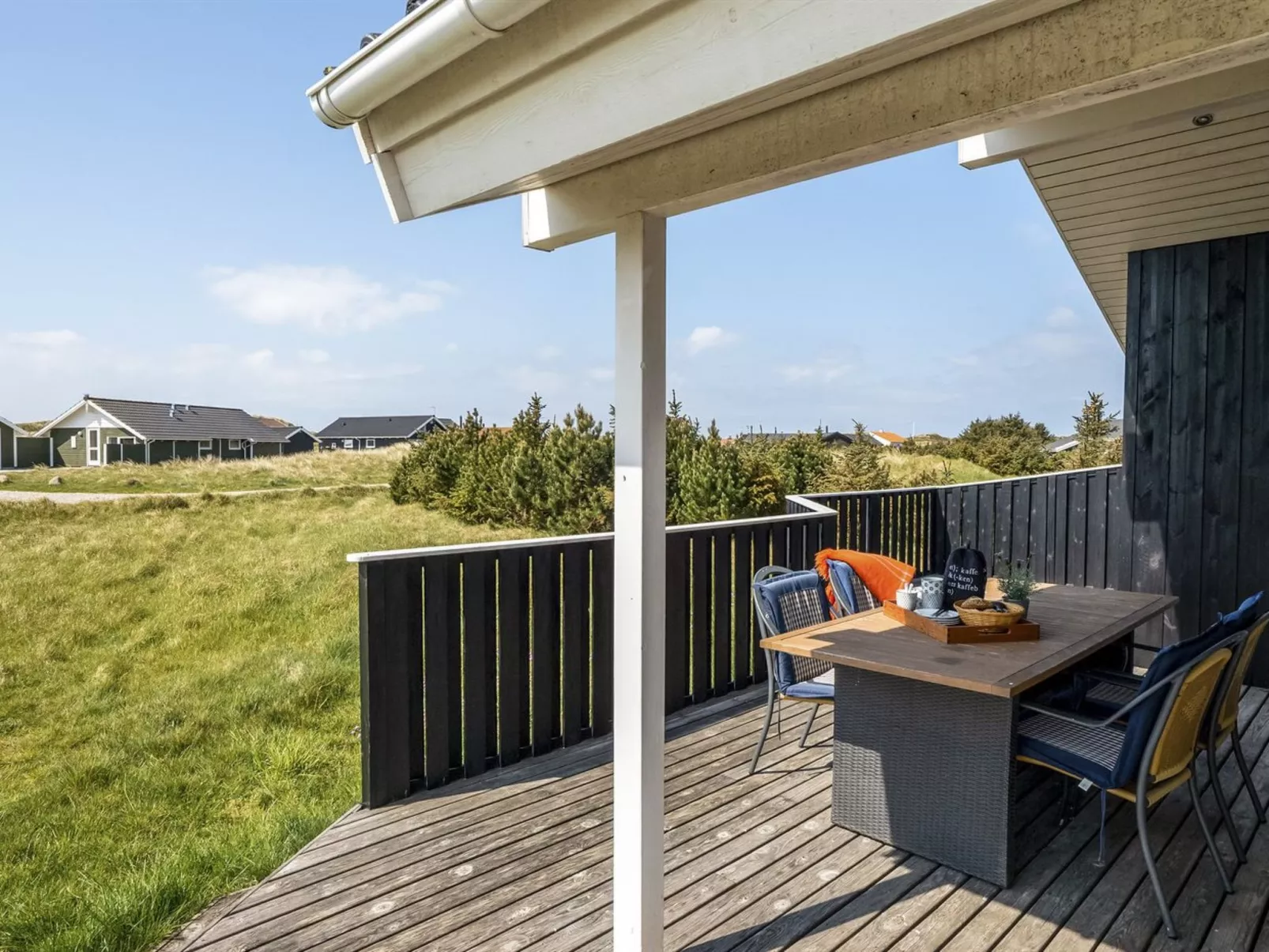 "Emppu" - 400m from the sea-Buiten