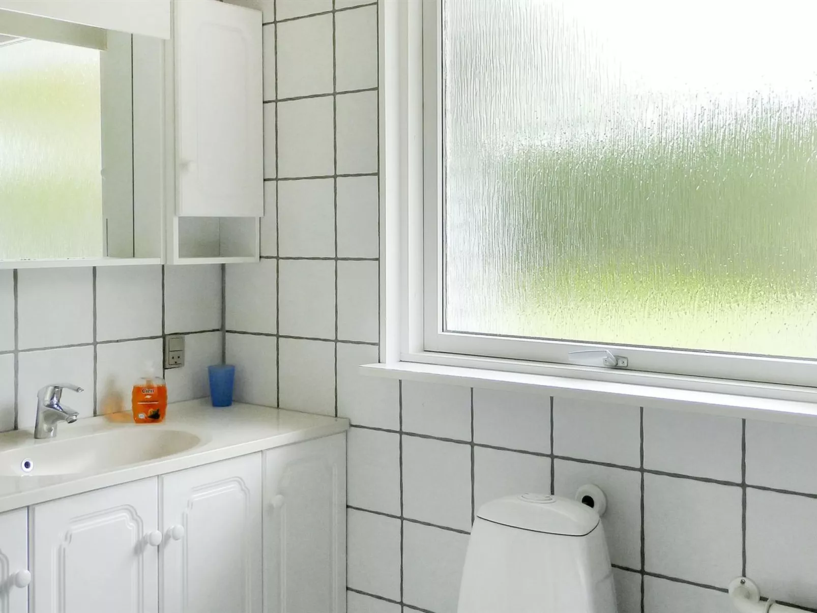 "Jouko" - 400m from the sea-Binnen