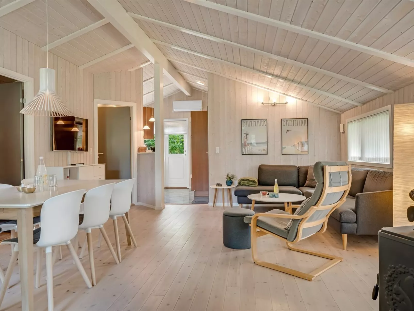 "Barnet" - 2.2km from the sea-Binnen