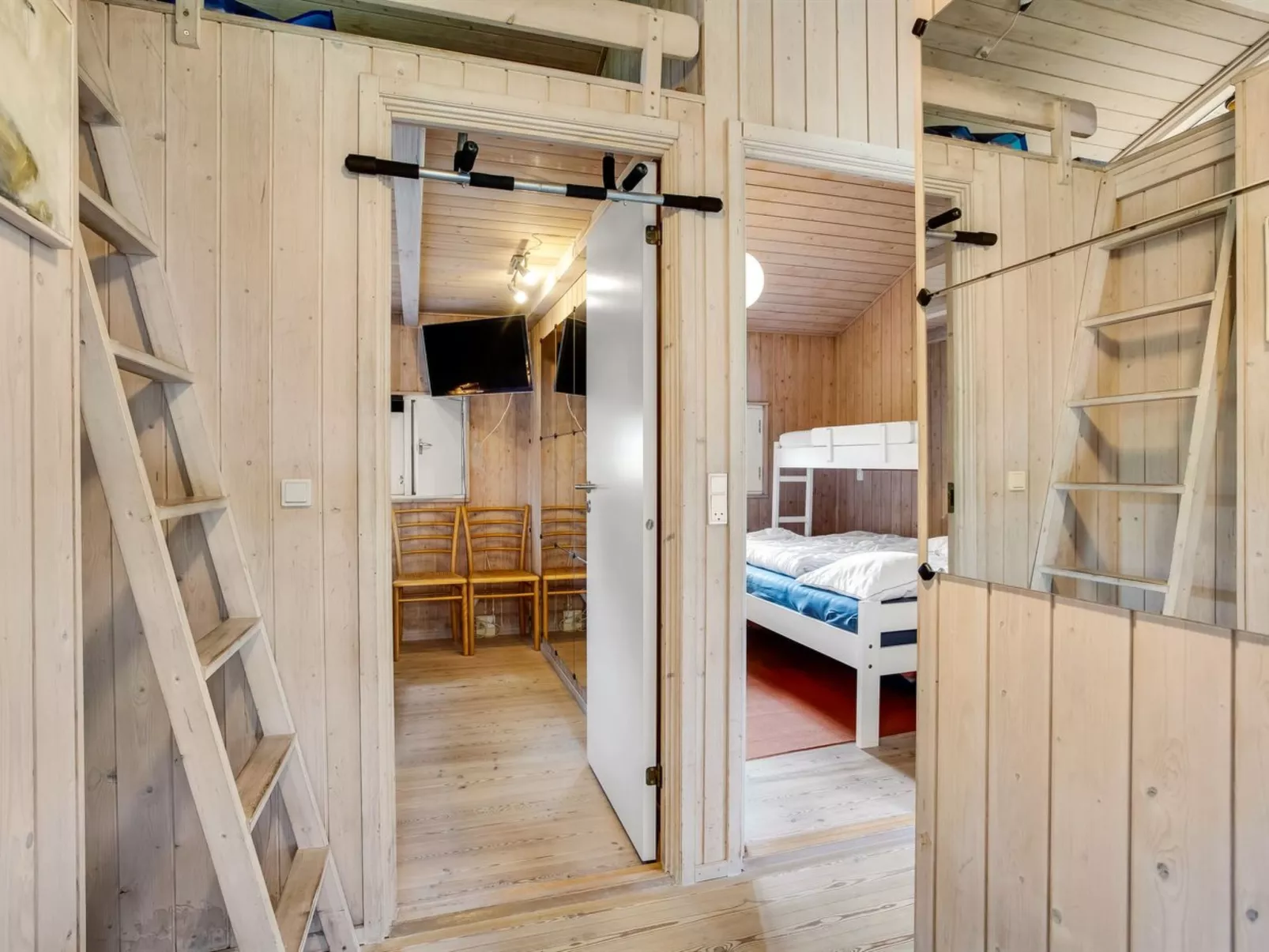 "Fatlinda" - 1km from the sea-Binnen