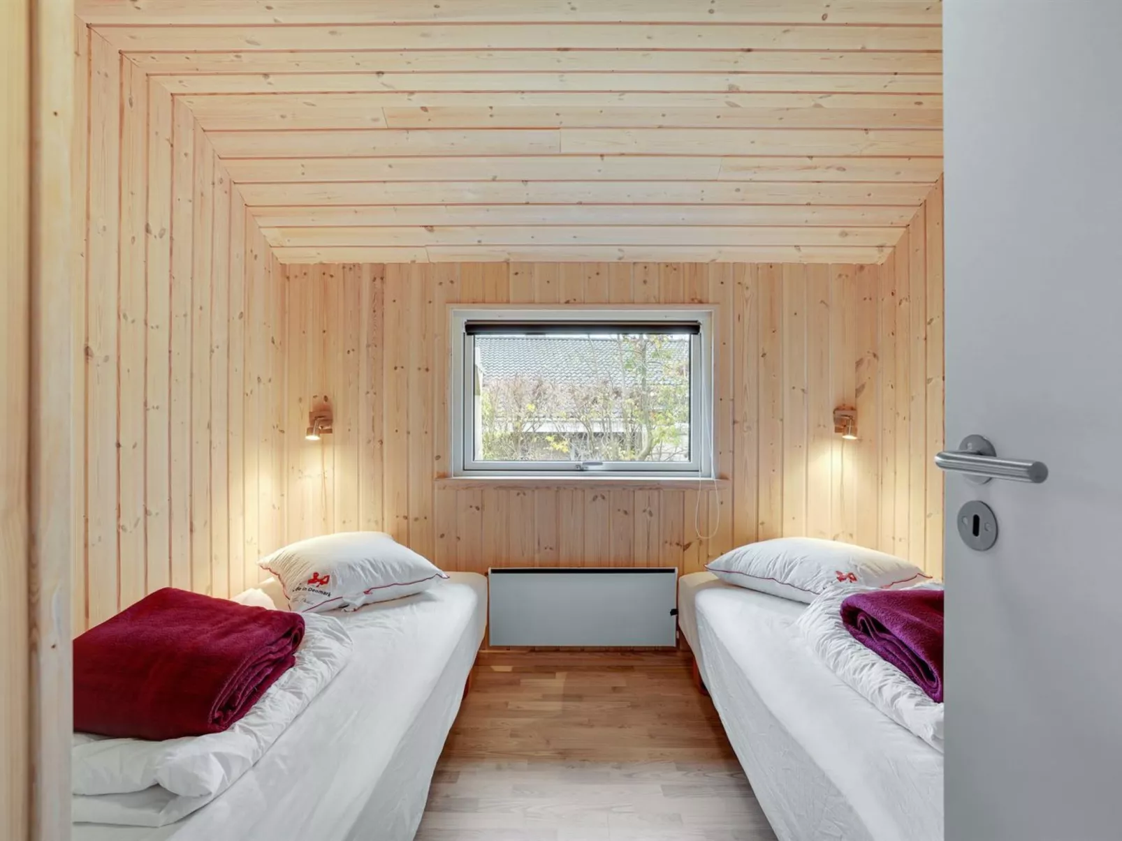 "Hegge" - 300m from the sea-Binnen