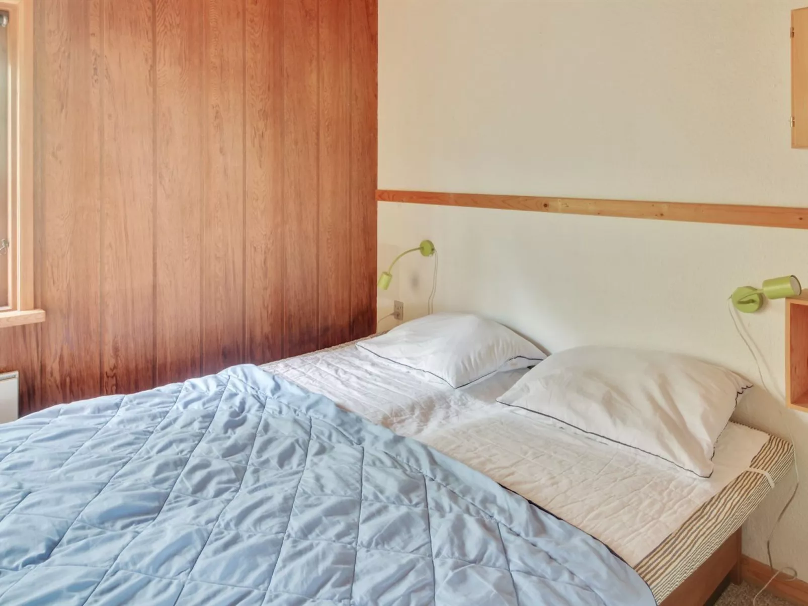 "Eine" - 800m from the sea-Binnen