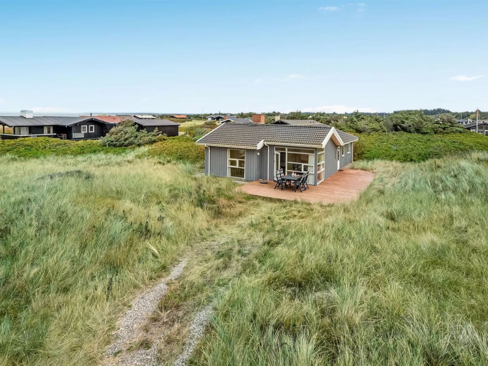 "Gilbert" - 96m from the sea-Buiten