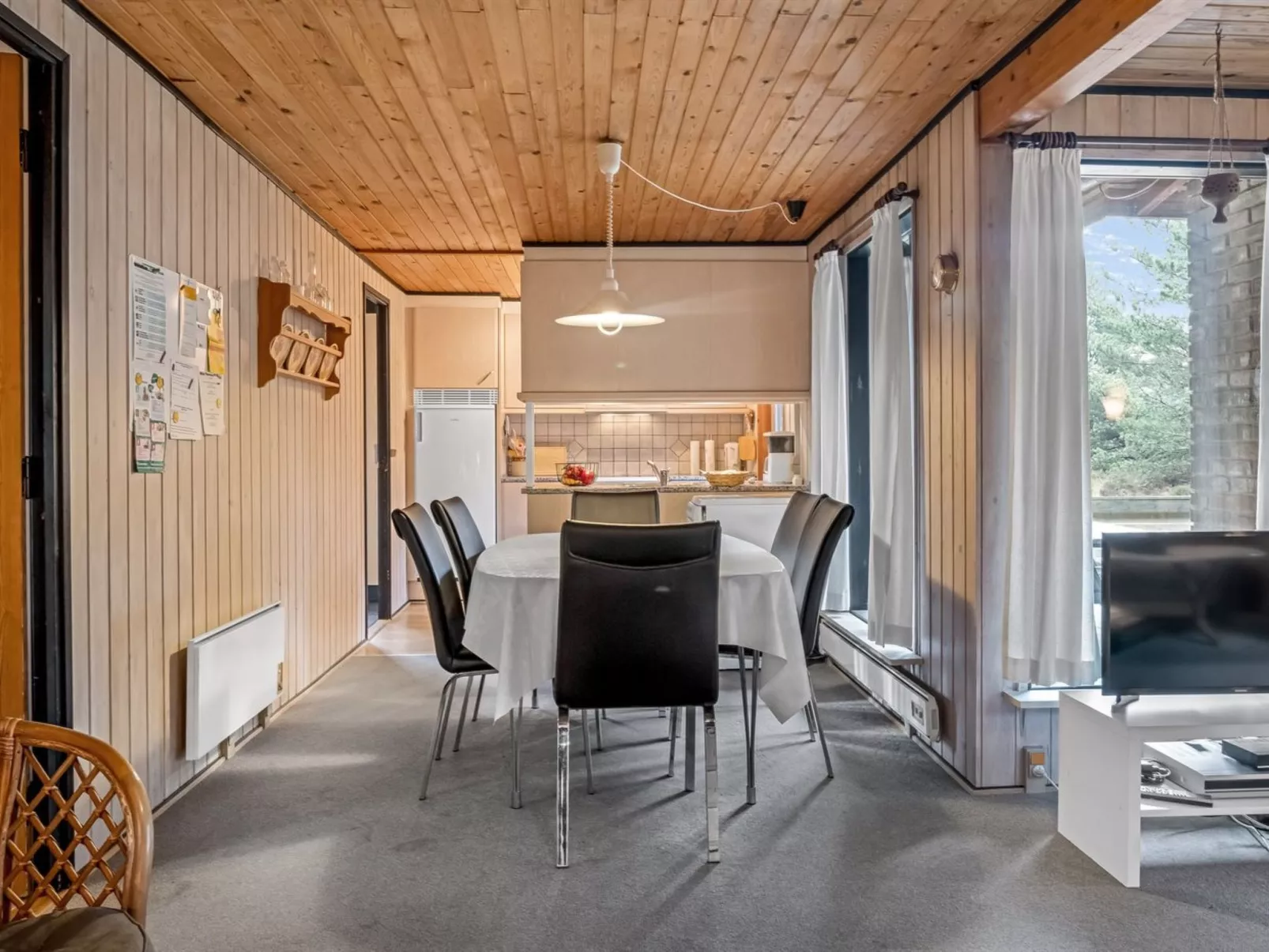 "Falki" - 2.5km from the sea-Binnen