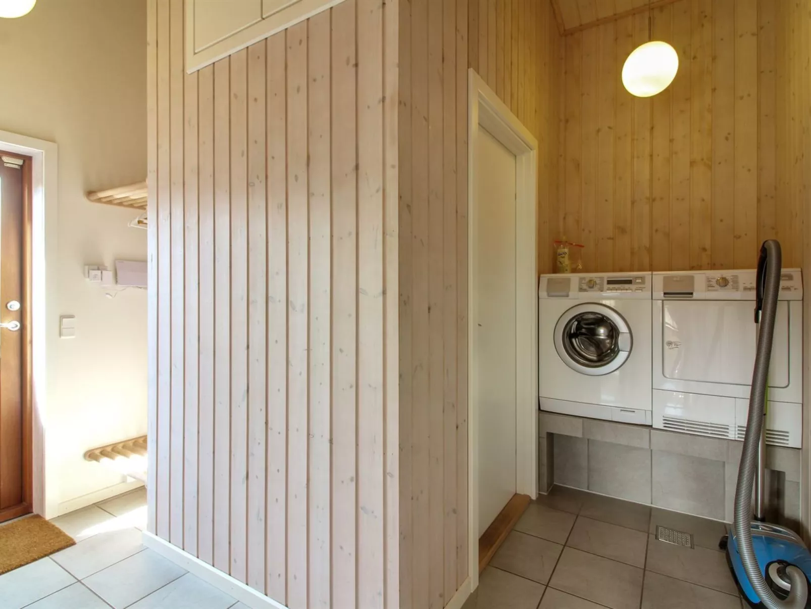 "Emma" - 976m from the sea-Binnen