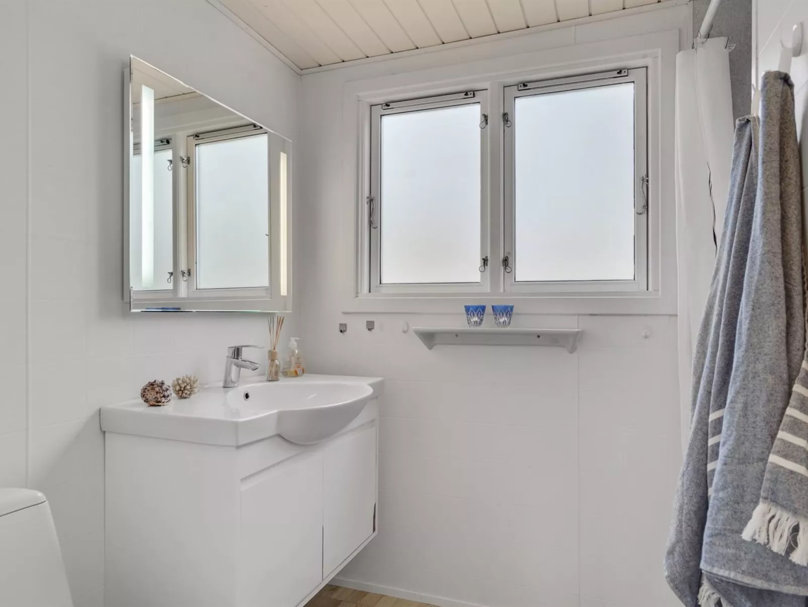 "Herly" - 50m from the sea-Binnen