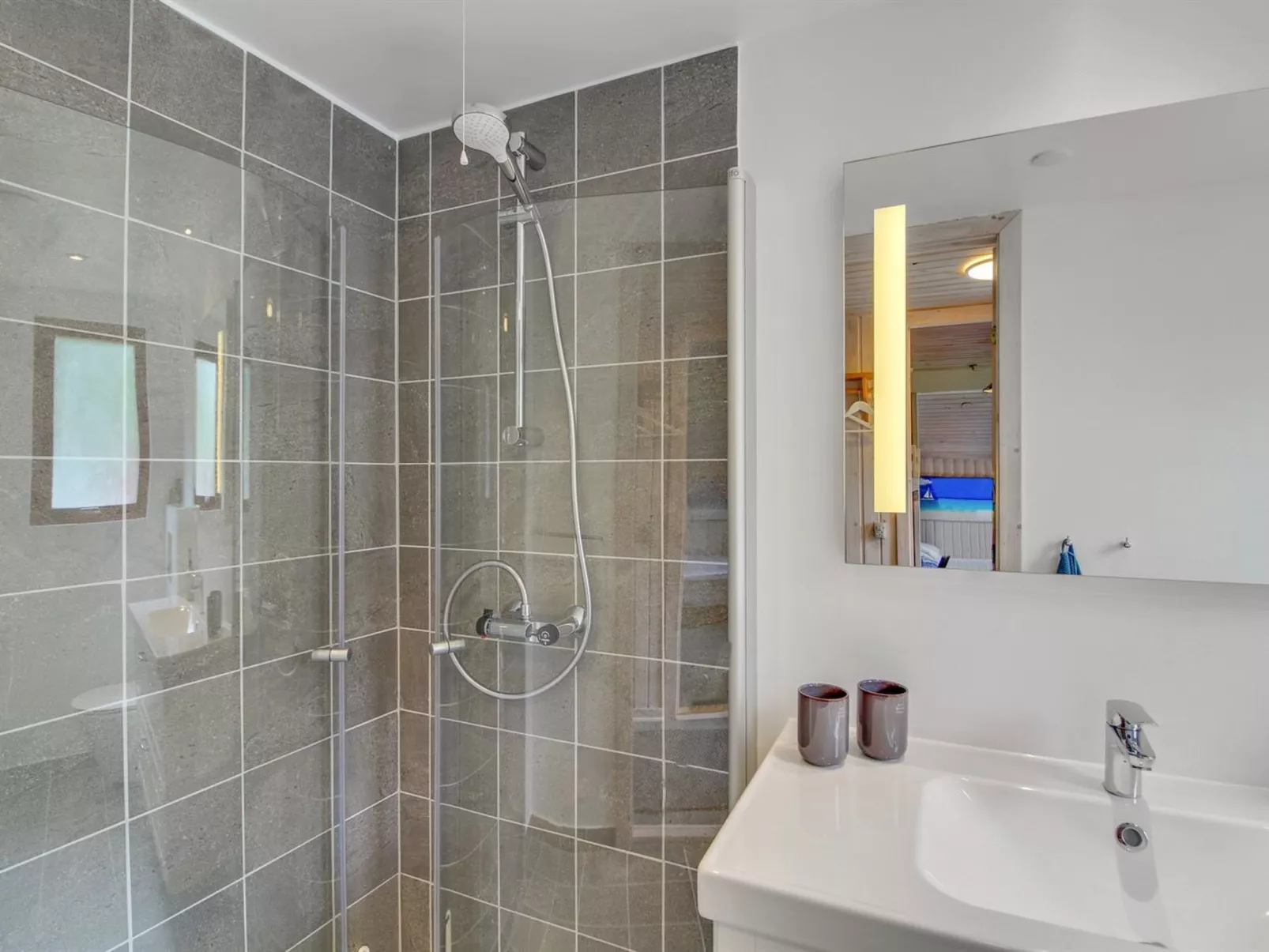 "Cristina" -  from the sea-Binnen