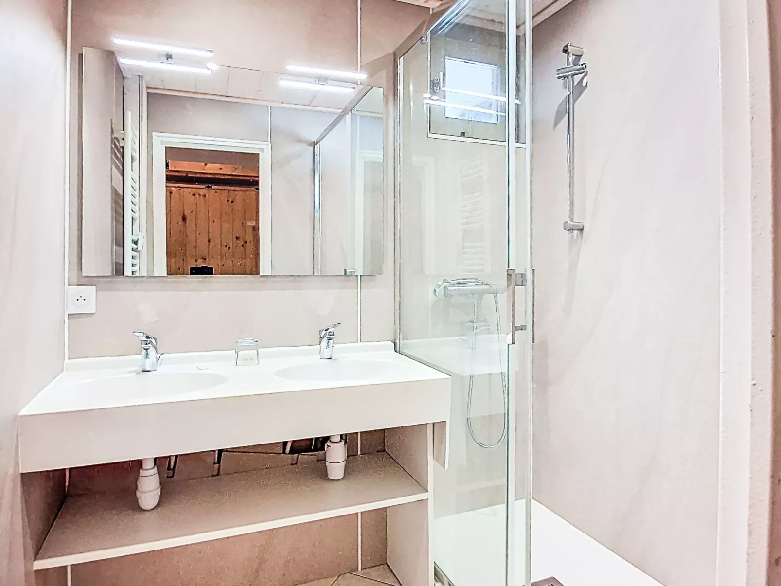 Le Pramecou (Val Claret)-Binnen