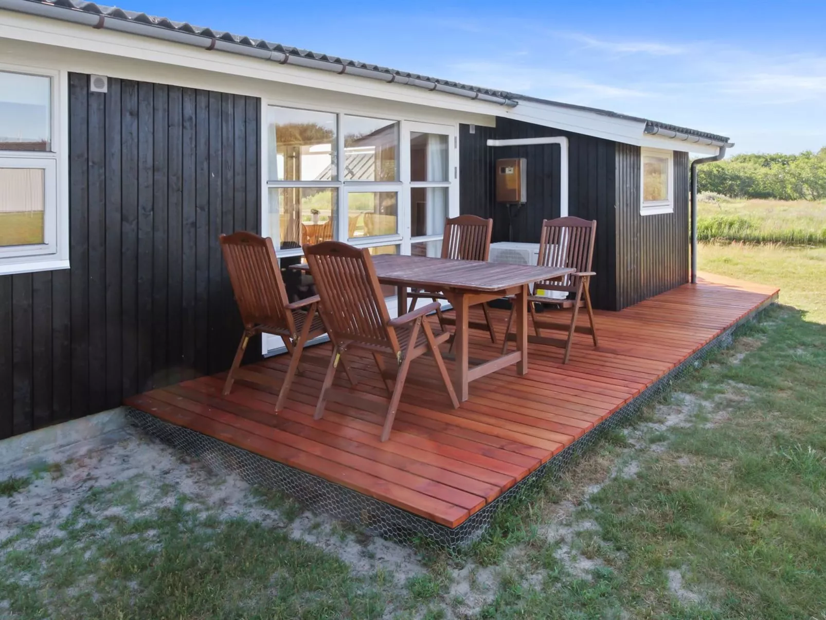 "Allis" - 400m from the sea-Buiten