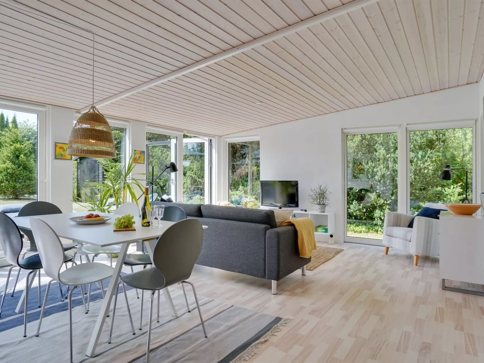 "Edin" - 400m from the sea-Binnen