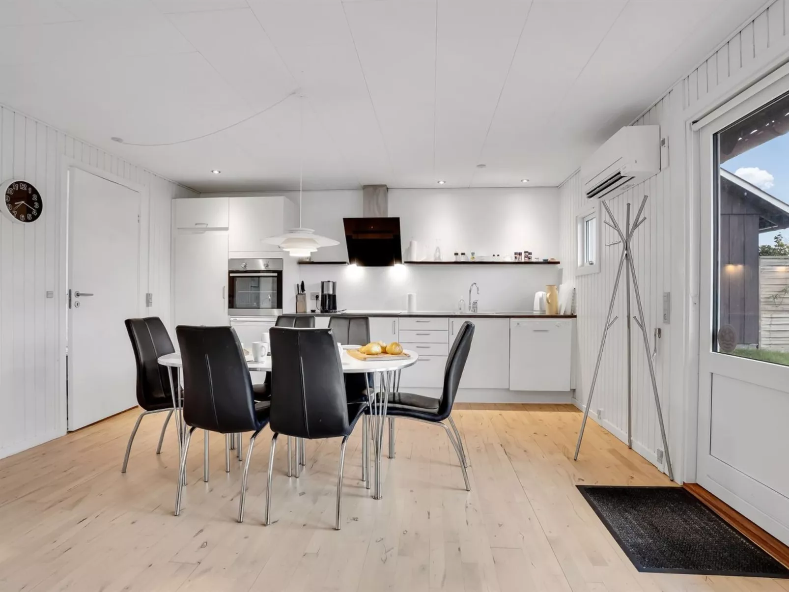 "Esther" - 700m from the sea-Binnen