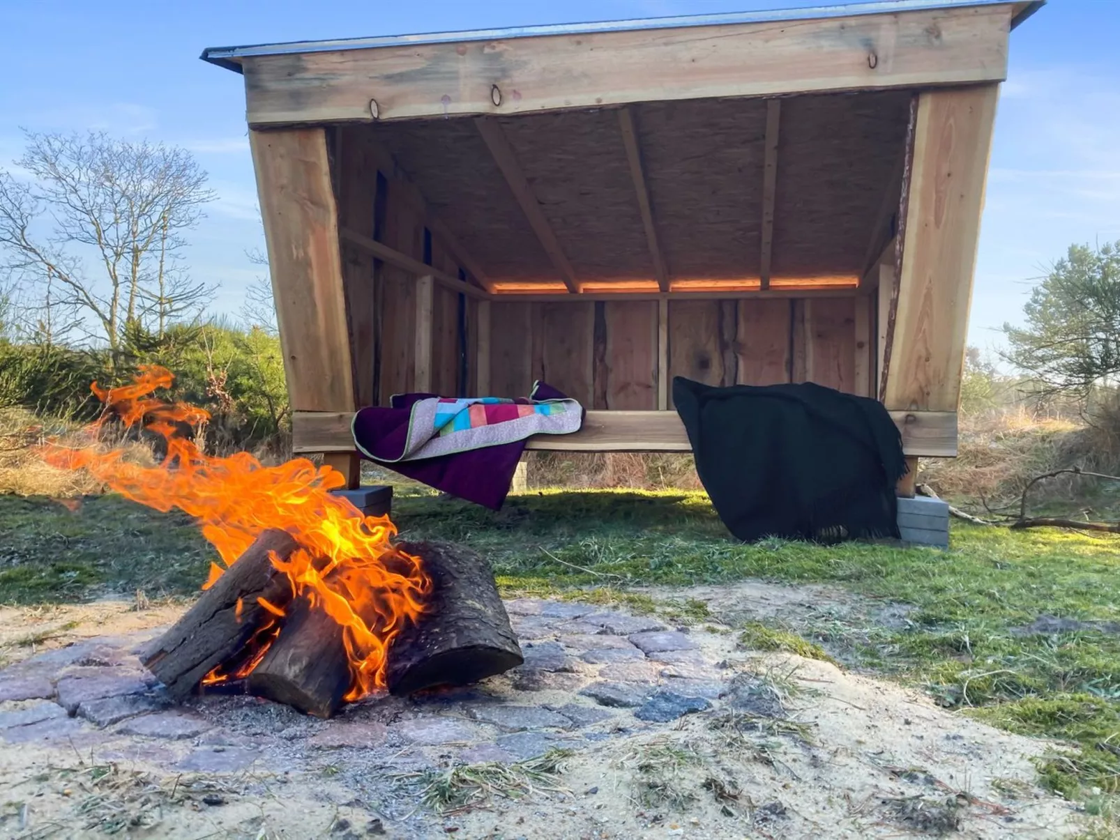 "Valentin" - 400m to the fjord-Buiten