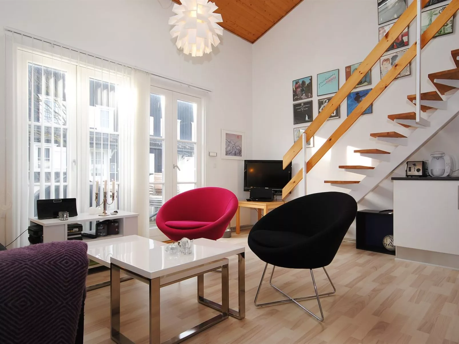 "Vasil" - 100m to the fjord-Binnen