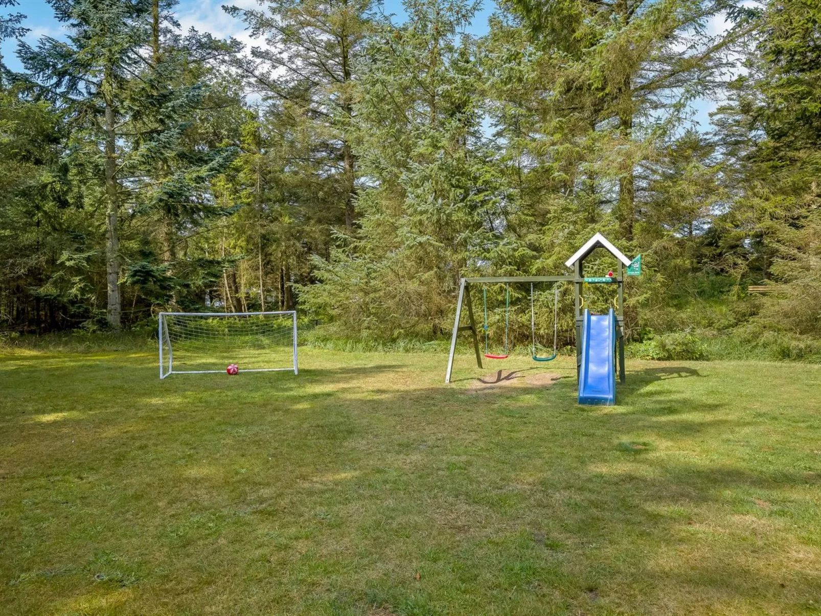 "Sunneva" - 1km from the sea-Buiten