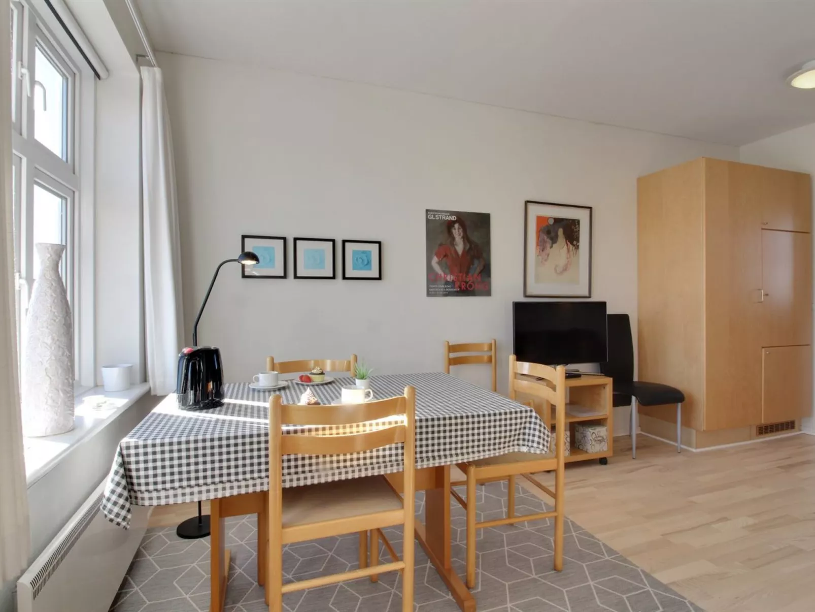 "Ena" - 75m from the sea-Binnen