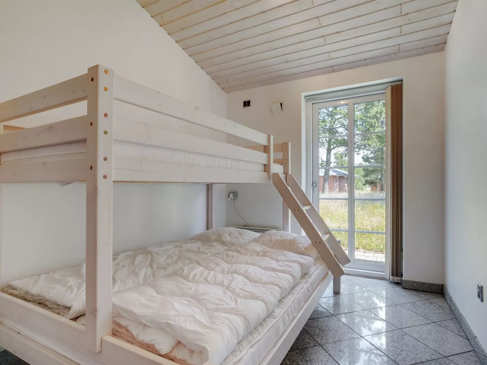 "Nana" - 4km from the sea-Binnen