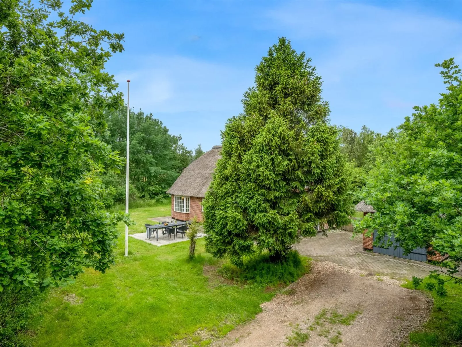 "Thoren" - 2km from the sea-Buiten