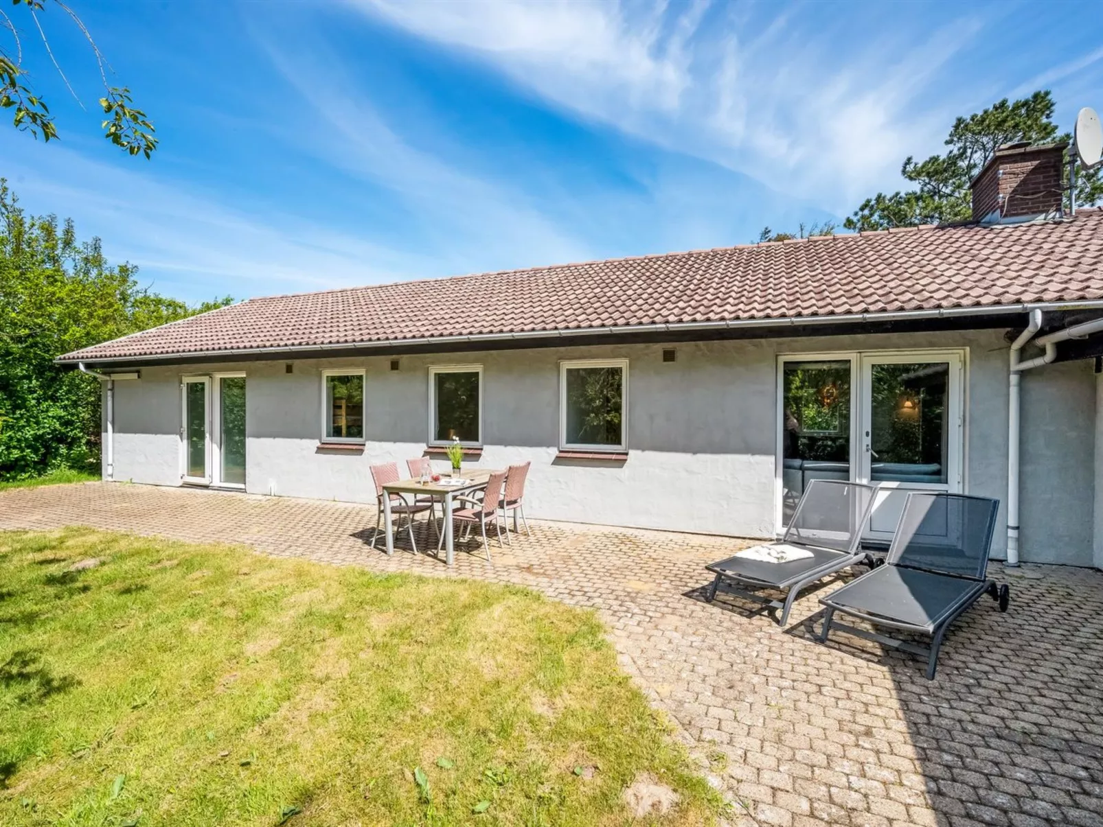 "Aarni" - 250m to the fjord-Buiten