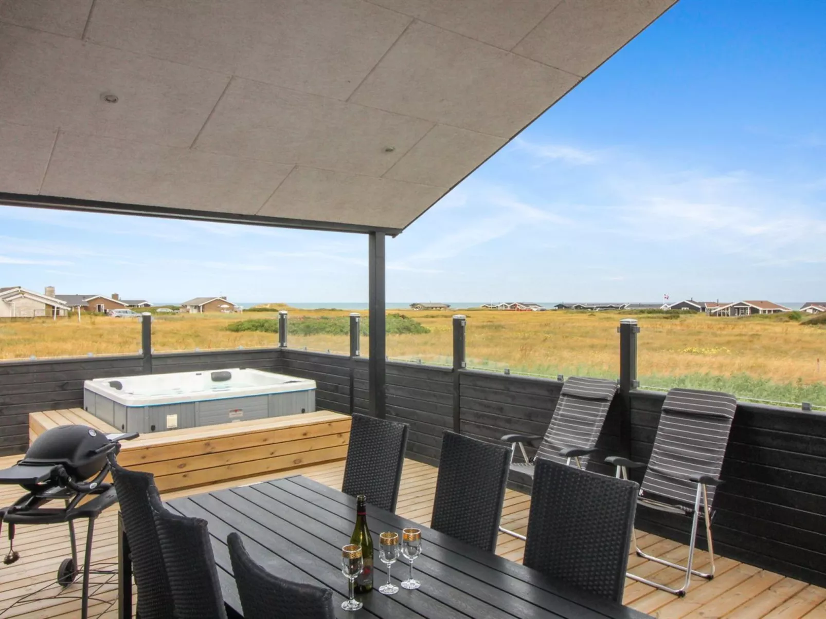 "Heilo" - 300m from the sea-Buiten