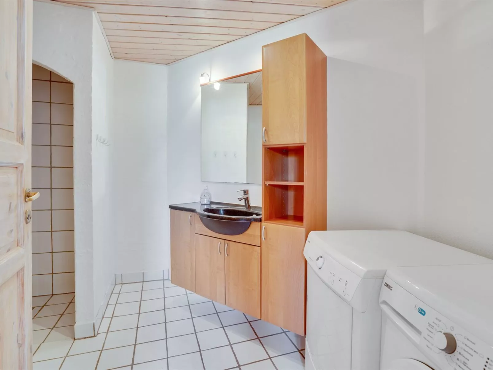 "Kristián" - 400m from the sea-Binnen