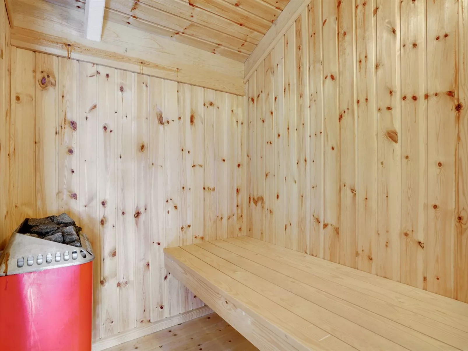 "Peter" - 400m from the sea-Binnen