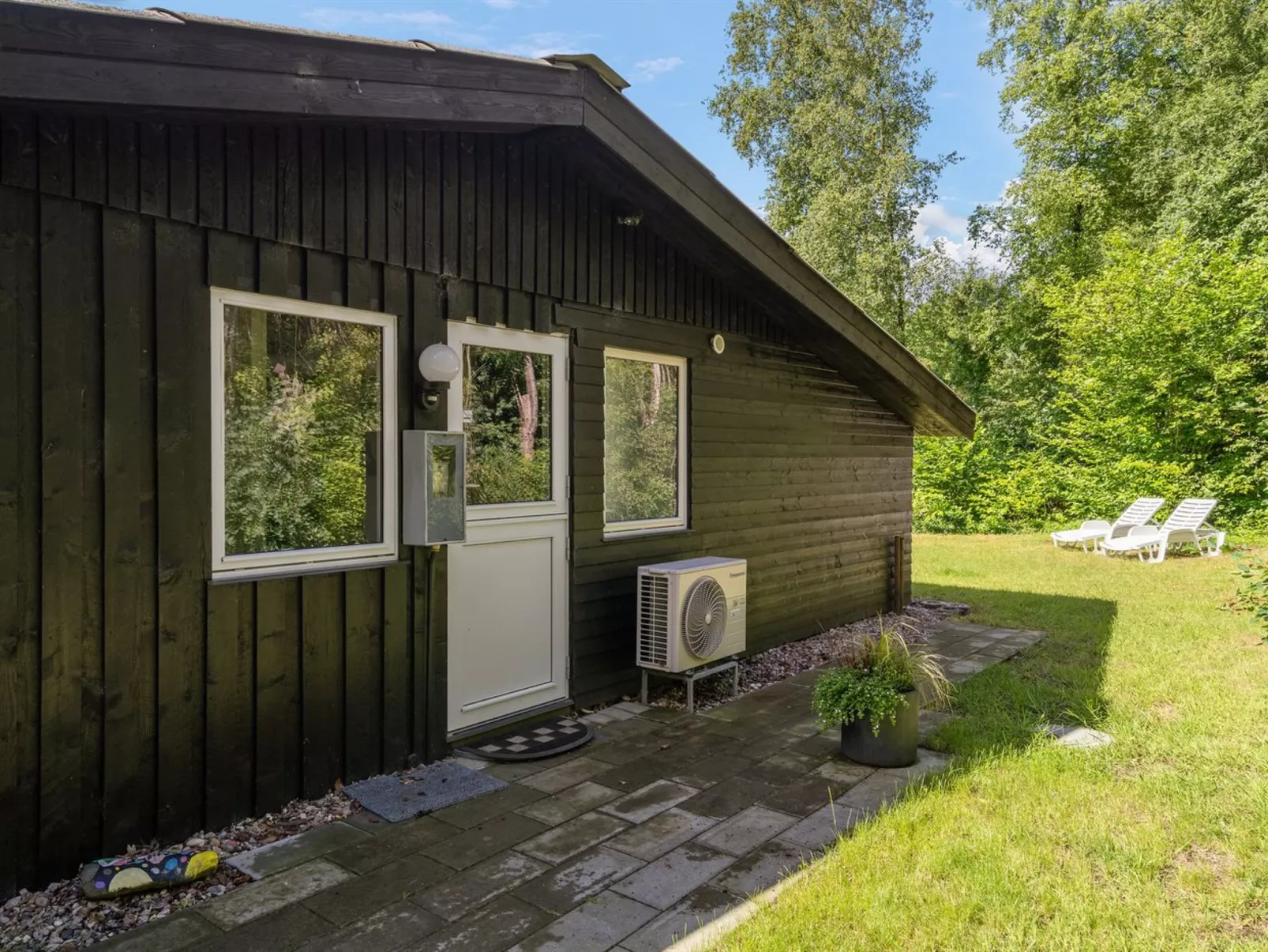 "Vitus" - 30km from the sea-Buiten