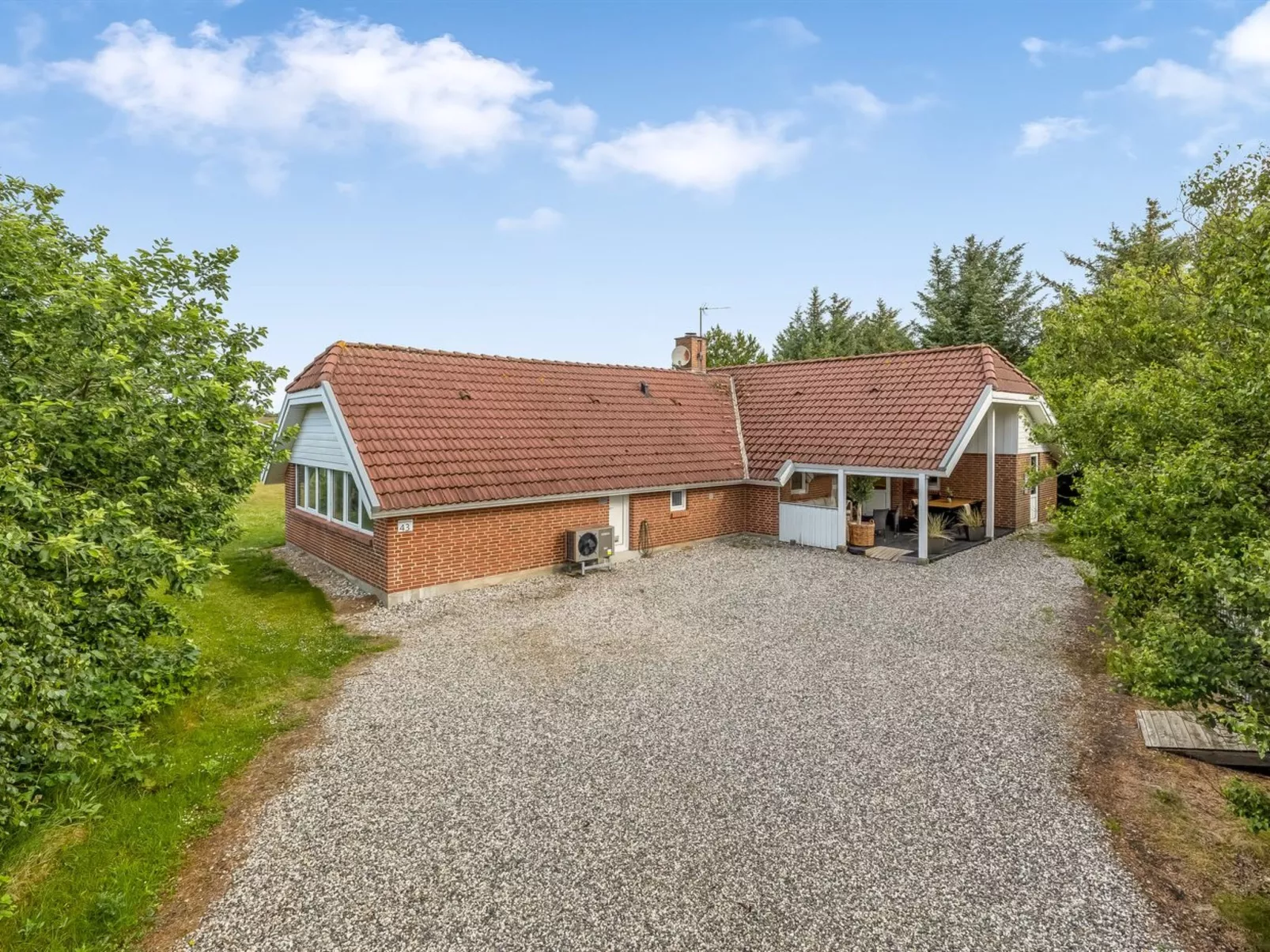 "Sylvi" - 1.7km from the sea-Buiten