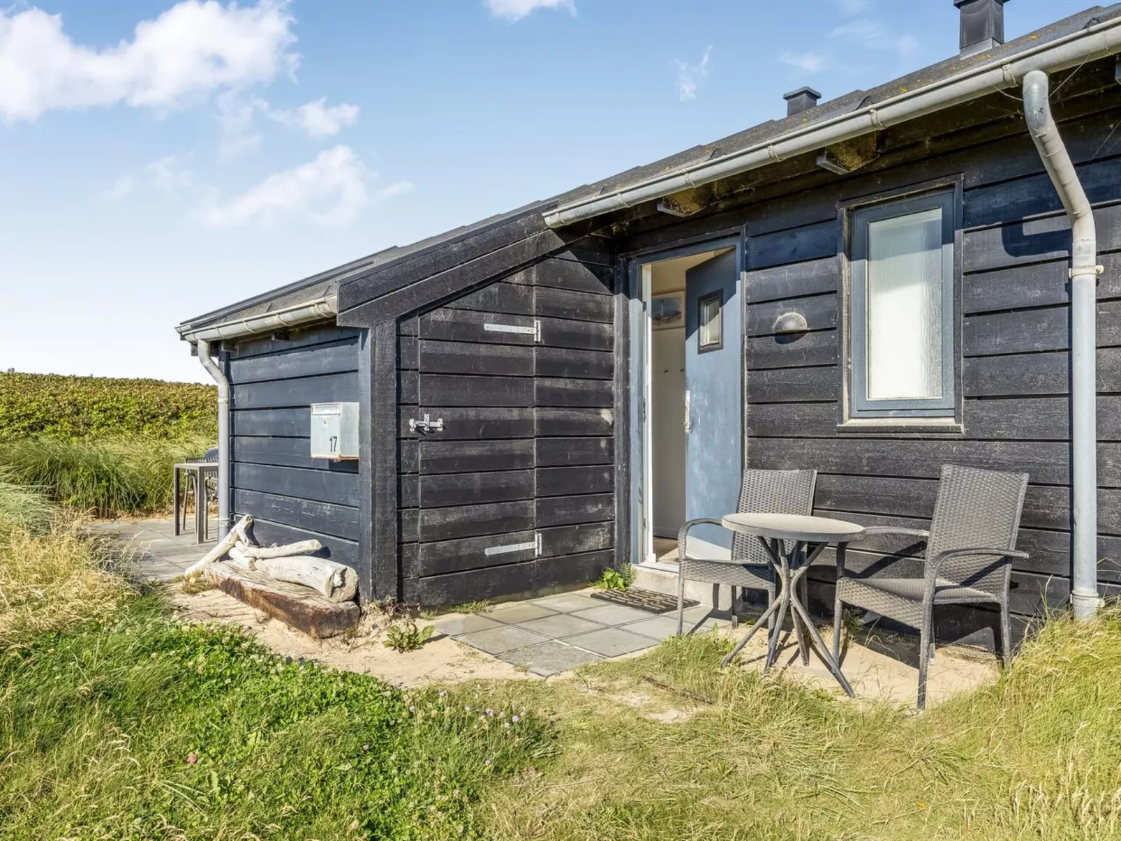 "Antonie" - 95m from the sea-Buiten