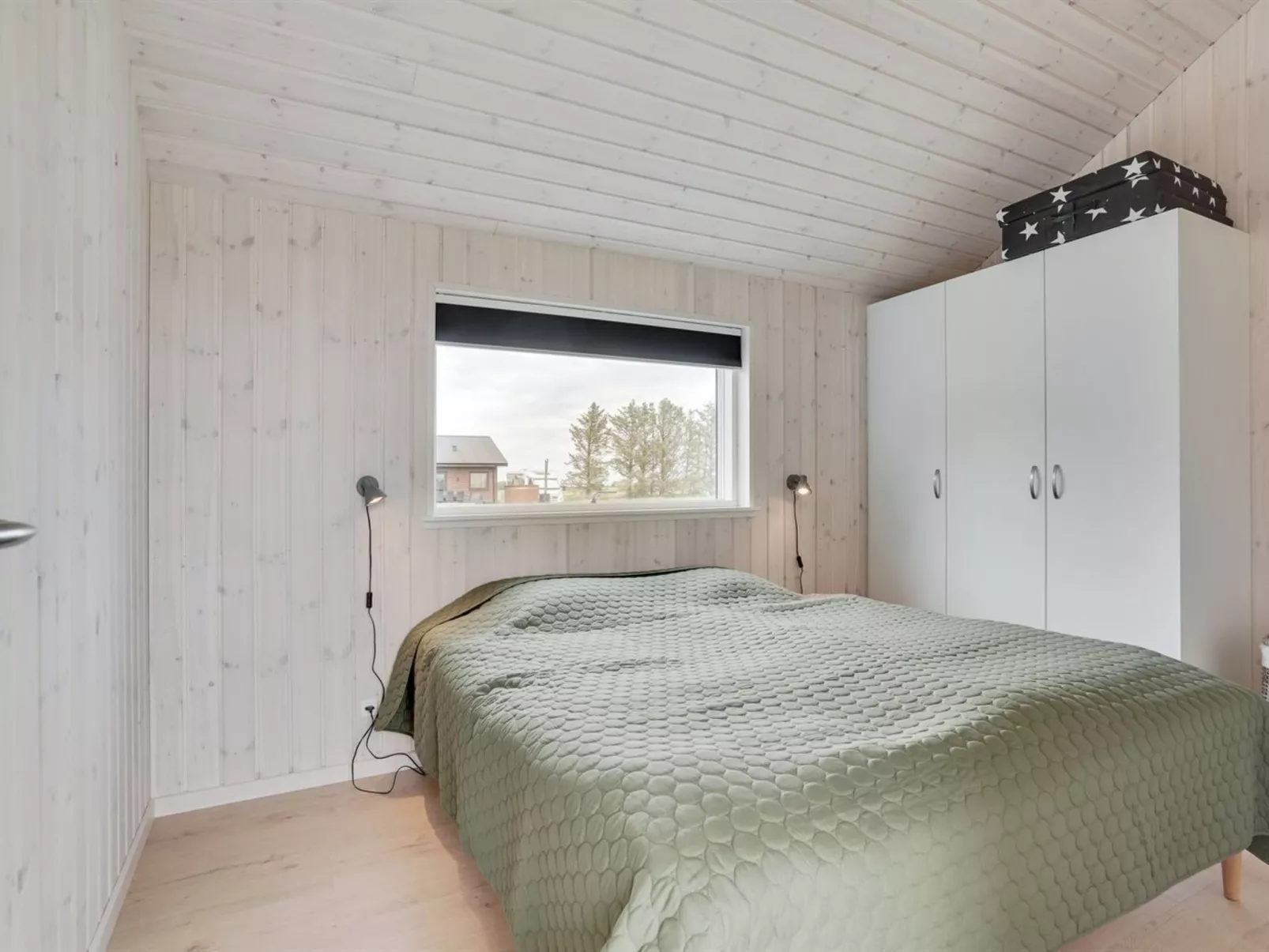 "Arlina" - 1.5km from the sea-Binnen