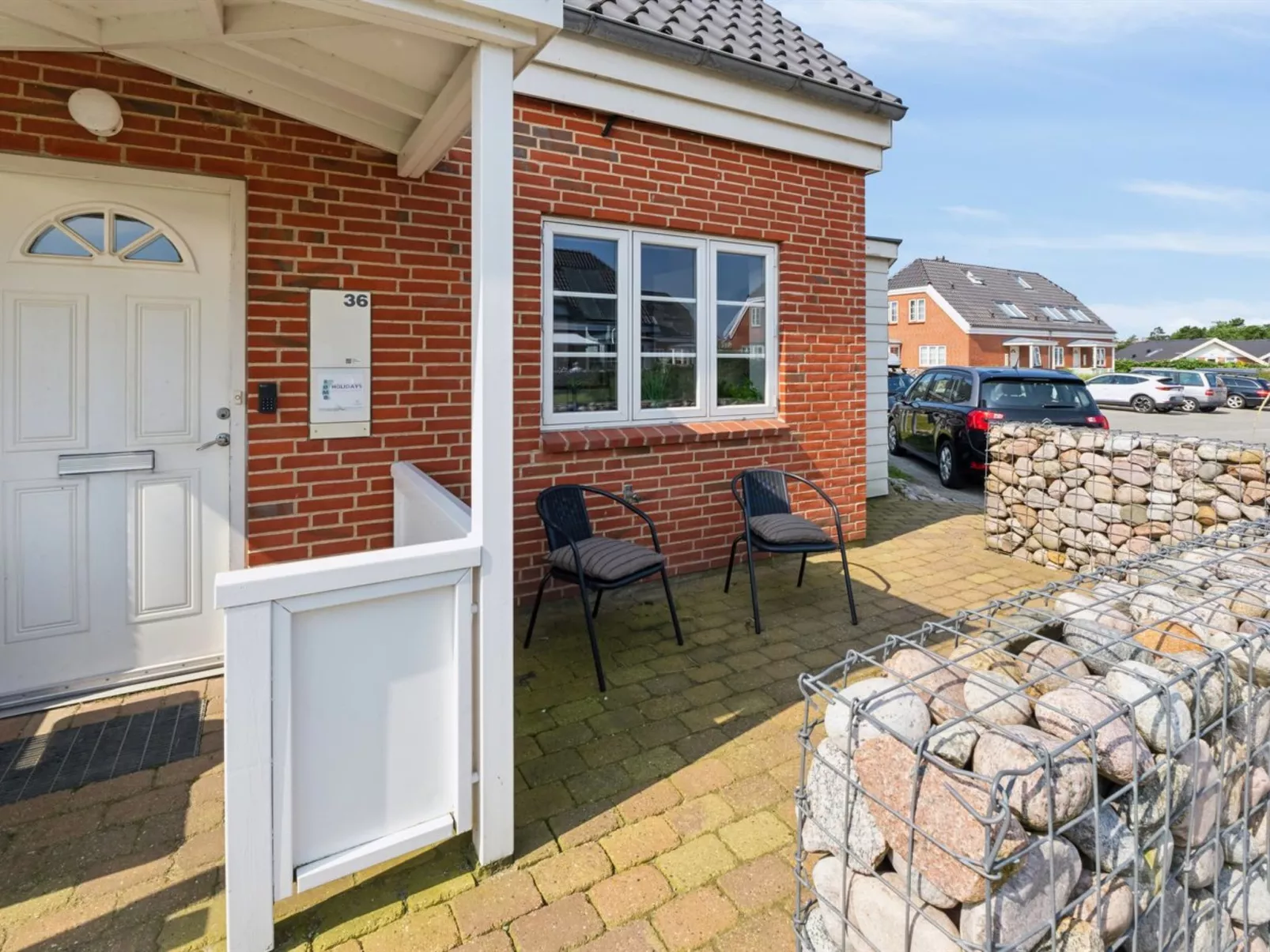 "Langsom" - 100m from the sea-Buiten