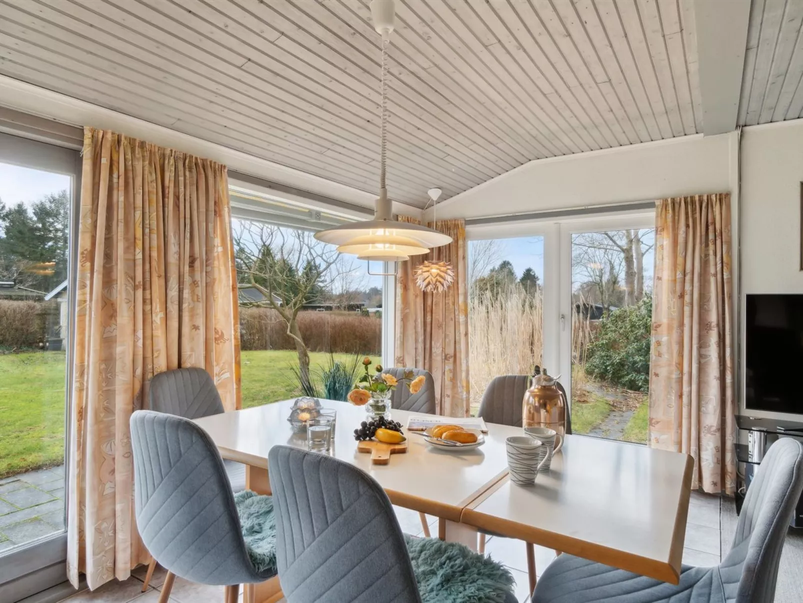 "Guthbrand" - 900m from the sea-Binnen