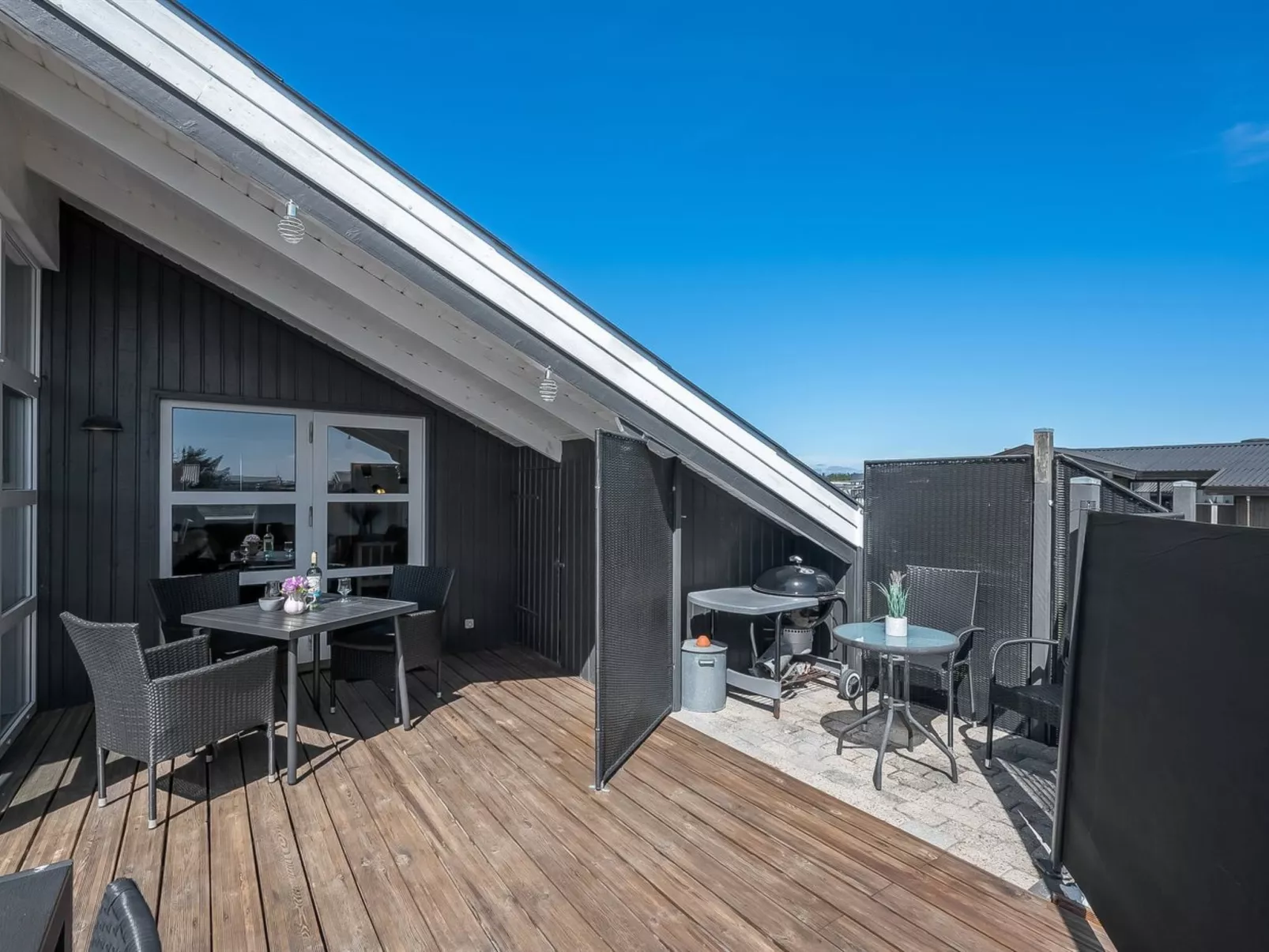 "Henning" -  from the sea-Buiten