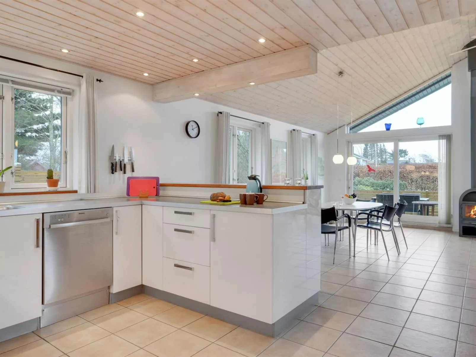 "Annesophie" - 300m to the fjord-Binnen